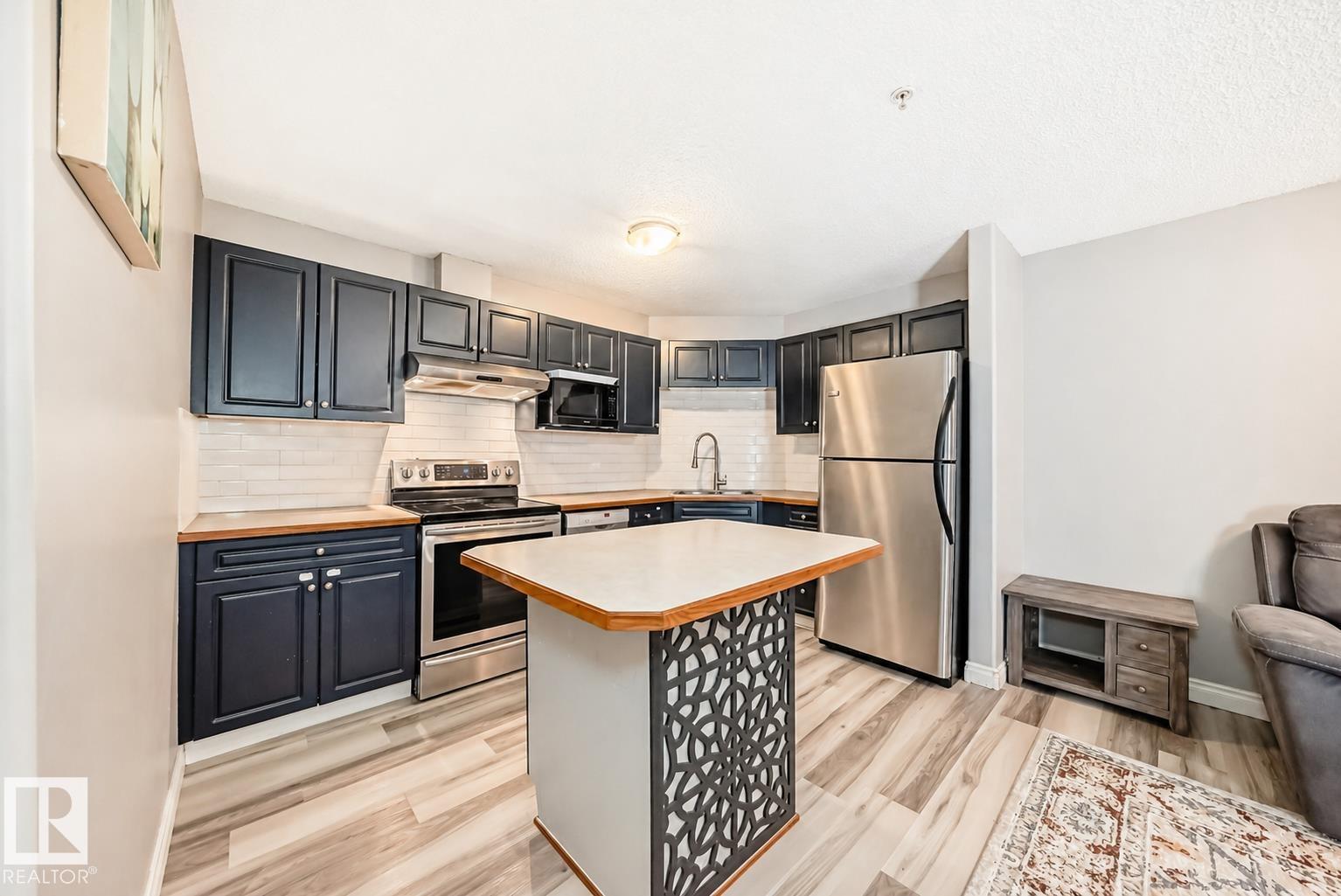 102 - 16221 95 Street NW, Eaux Claires, Edmonton
