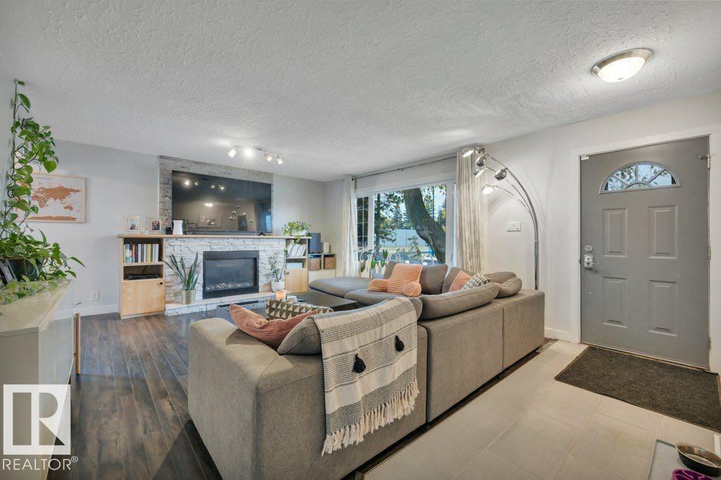 7715 73 Avenue NW, Avonmore, Edmonton