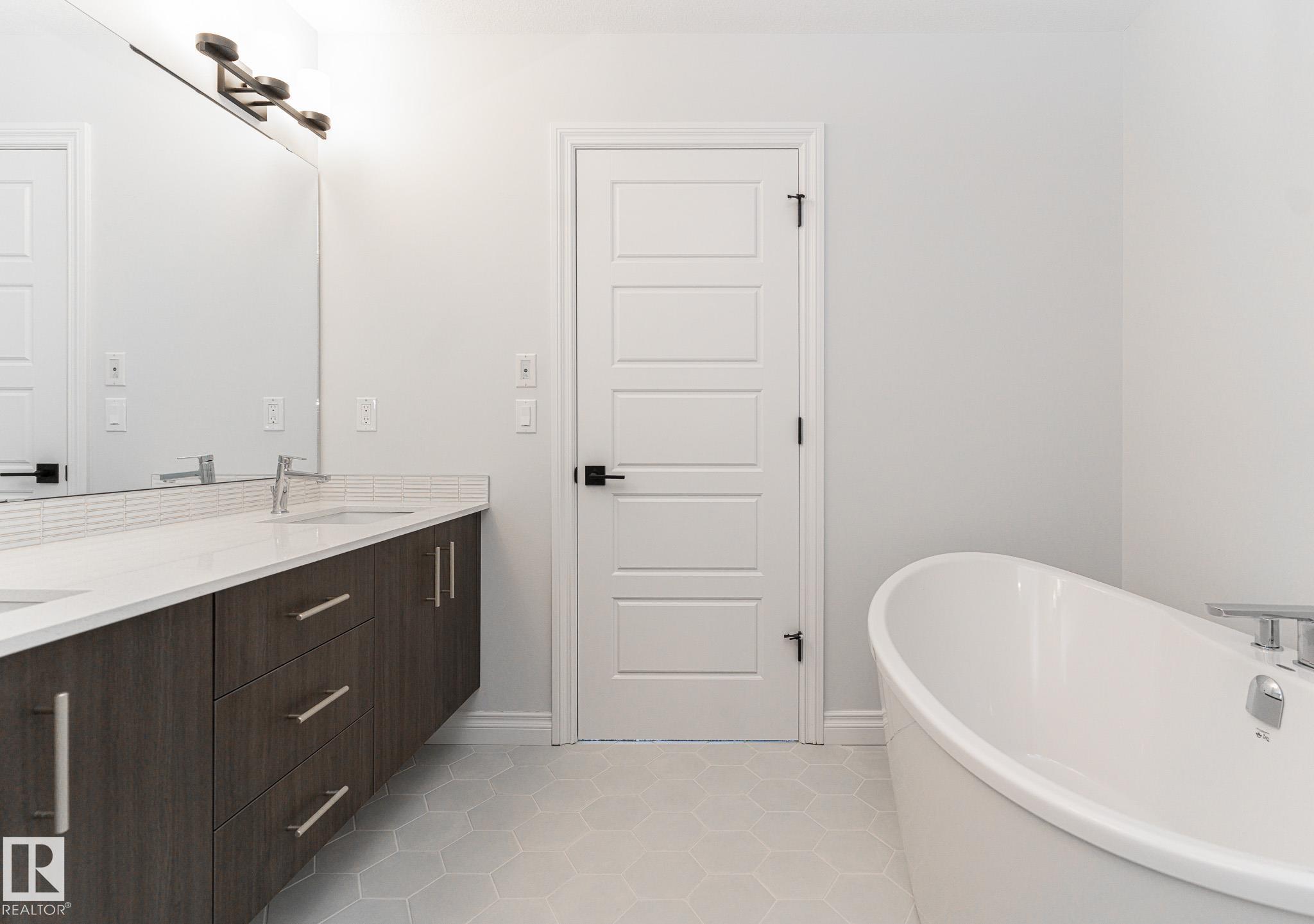 911 18 Avenue NW, Aster, Edmonton