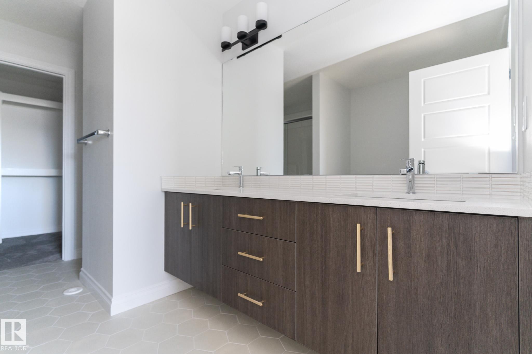 911 18 Avenue NW, Aster, Edmonton