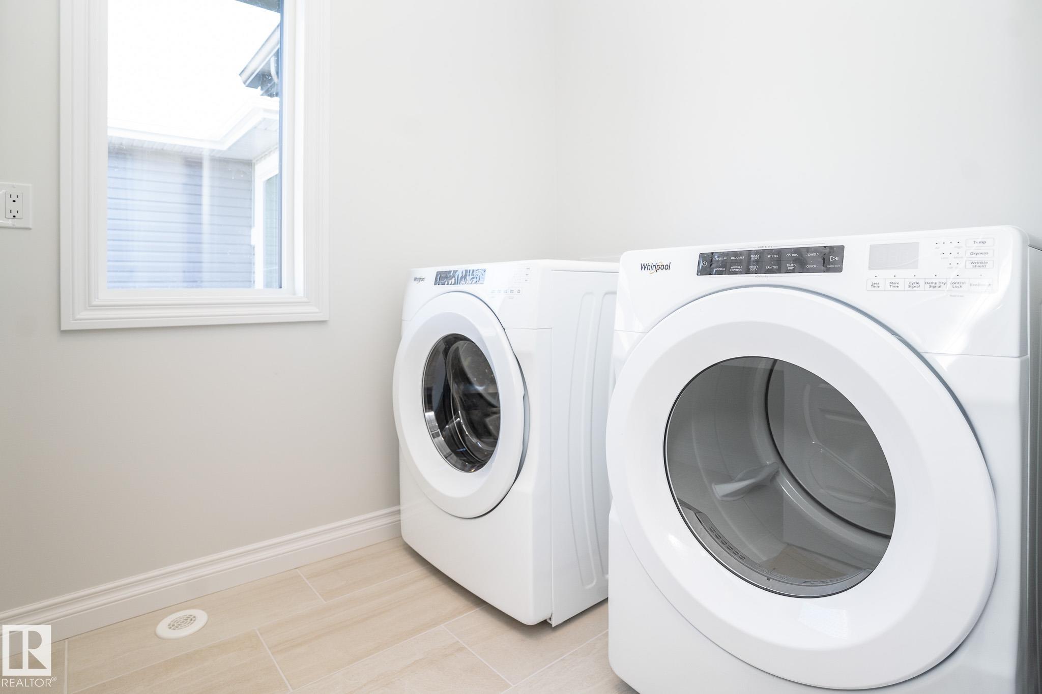 Photo 8 at 911 18 Avenue NW, Aster, Edmonton