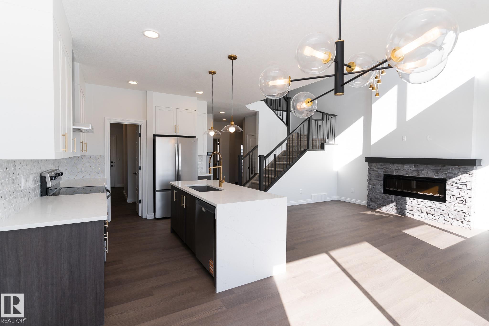 Photo 10 at 911 18 Avenue NW, Aster, Edmonton