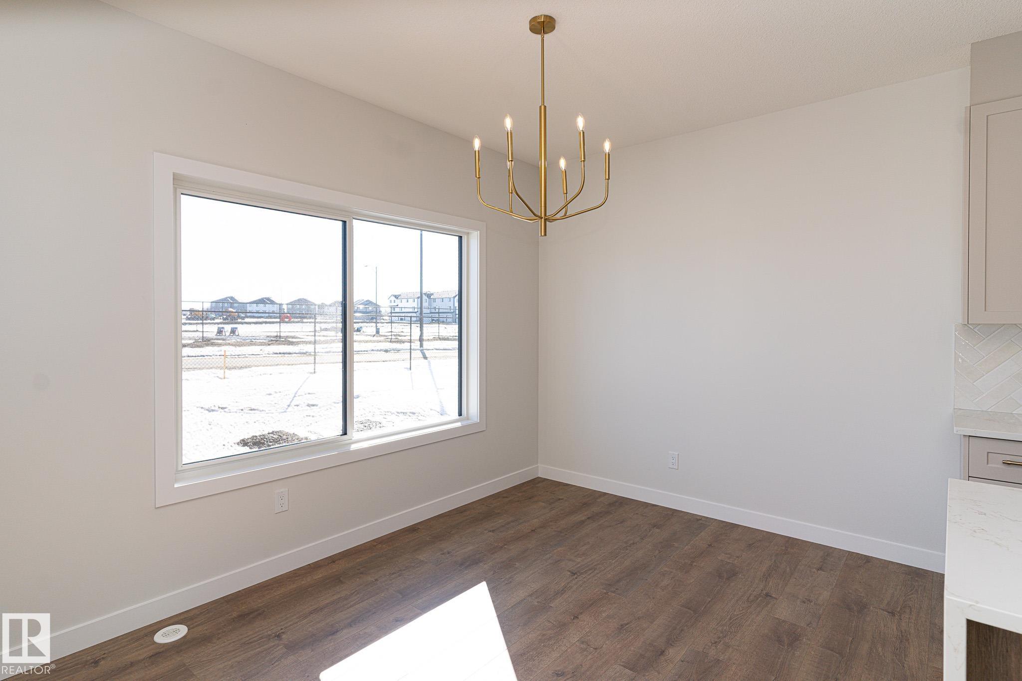 Photo 11 at 935 18 Avenue NW, Aster, Edmonton