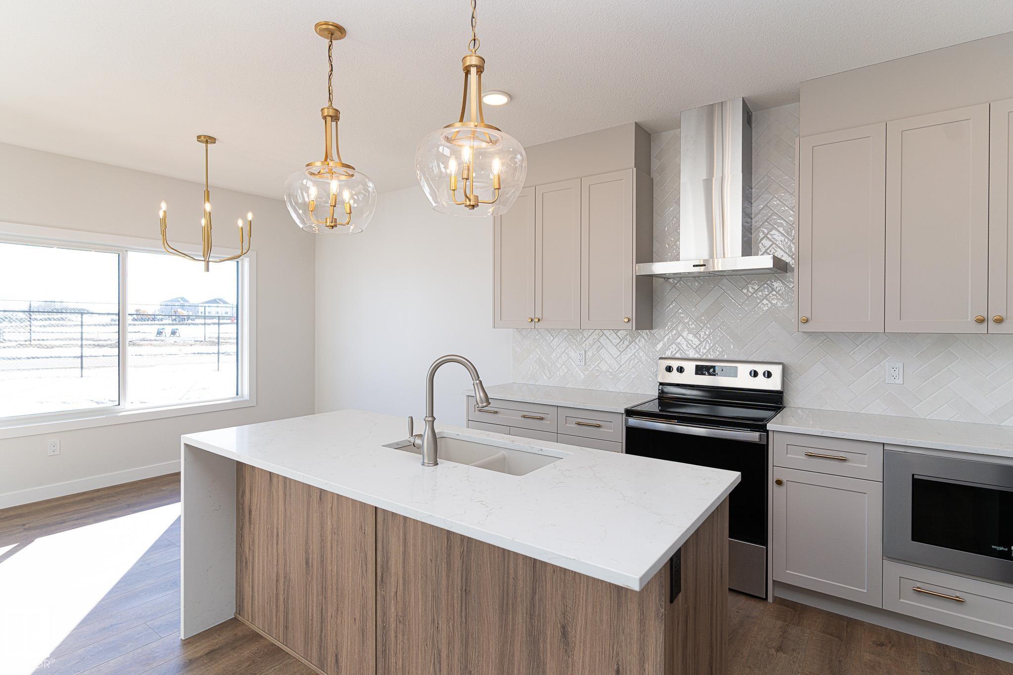 Photo 14 at 935 18 Avenue NW, Aster, Edmonton