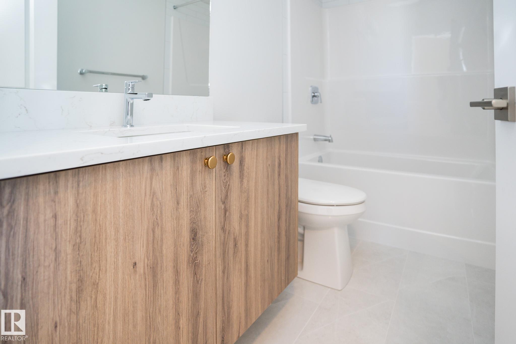 Photo 6 at 935 18 Avenue NW, Aster, Edmonton