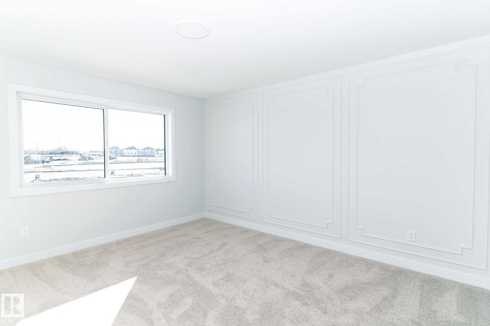 Photo 7 at 935 18 Avenue NW, Aster, Edmonton