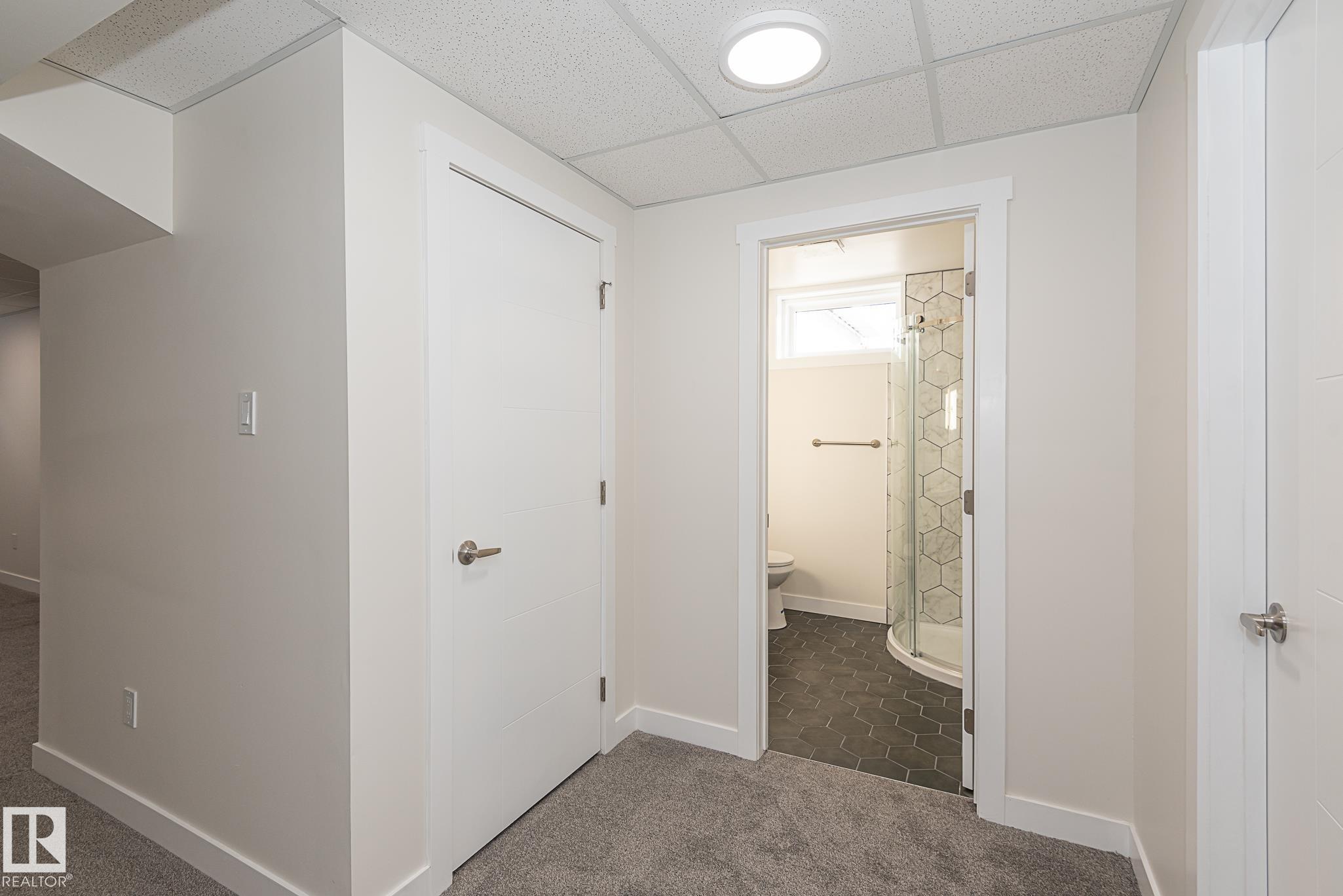 Photo 40 at 6807 98a Avenue NW, Terrace Heights, Edmonton