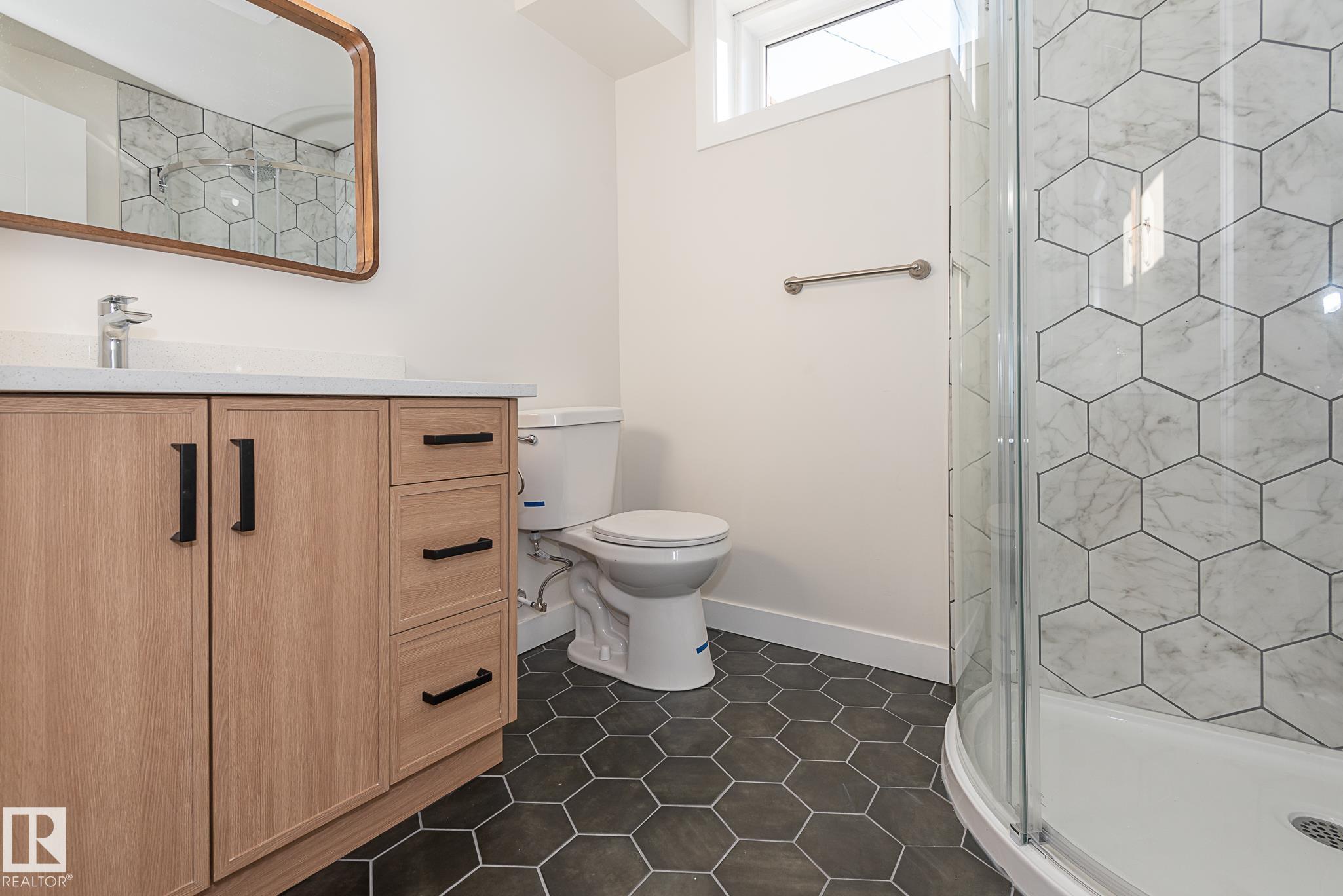 Photo 44 at 6807 98a Avenue NW, Terrace Heights, Edmonton