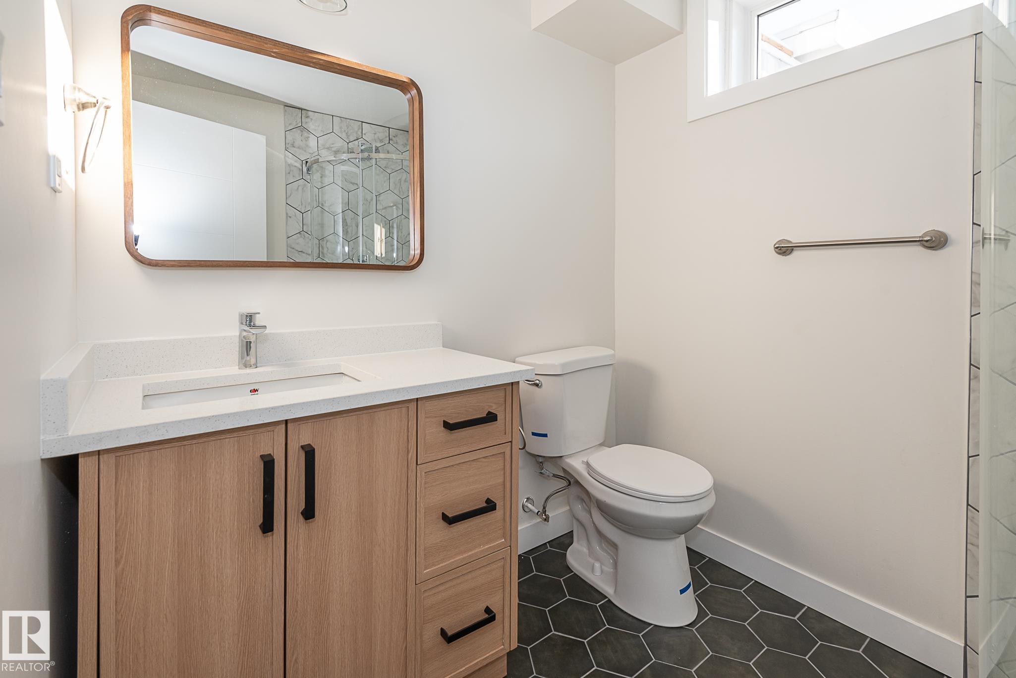 Photo 46 at 6807 98a Avenue NW, Terrace Heights, Edmonton