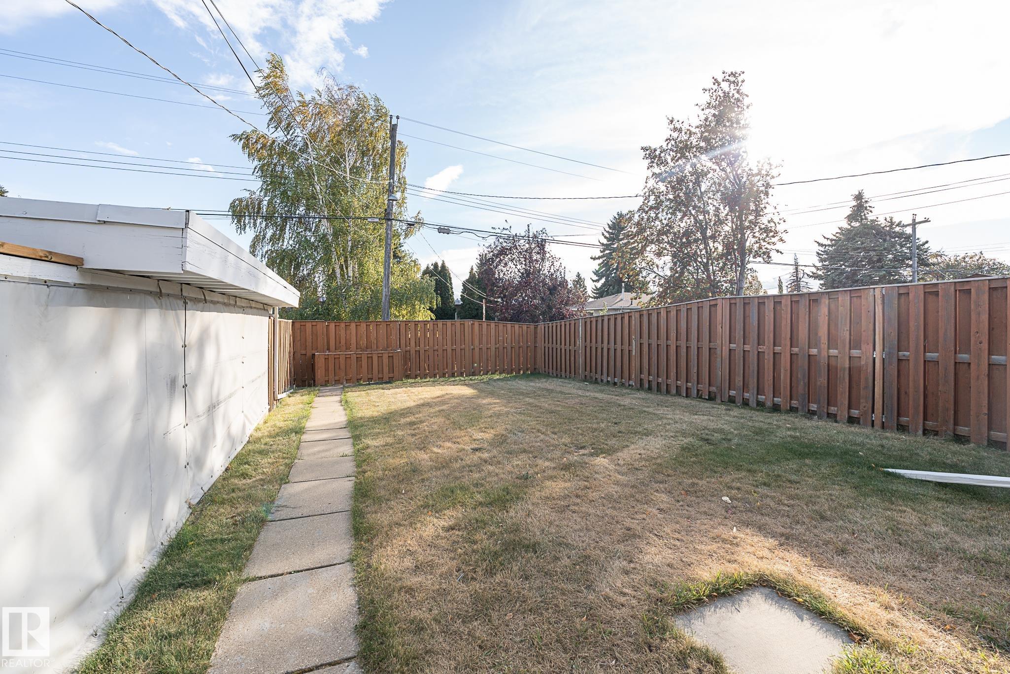 Photo 52 at 6807 98a Avenue NW, Terrace Heights, Edmonton