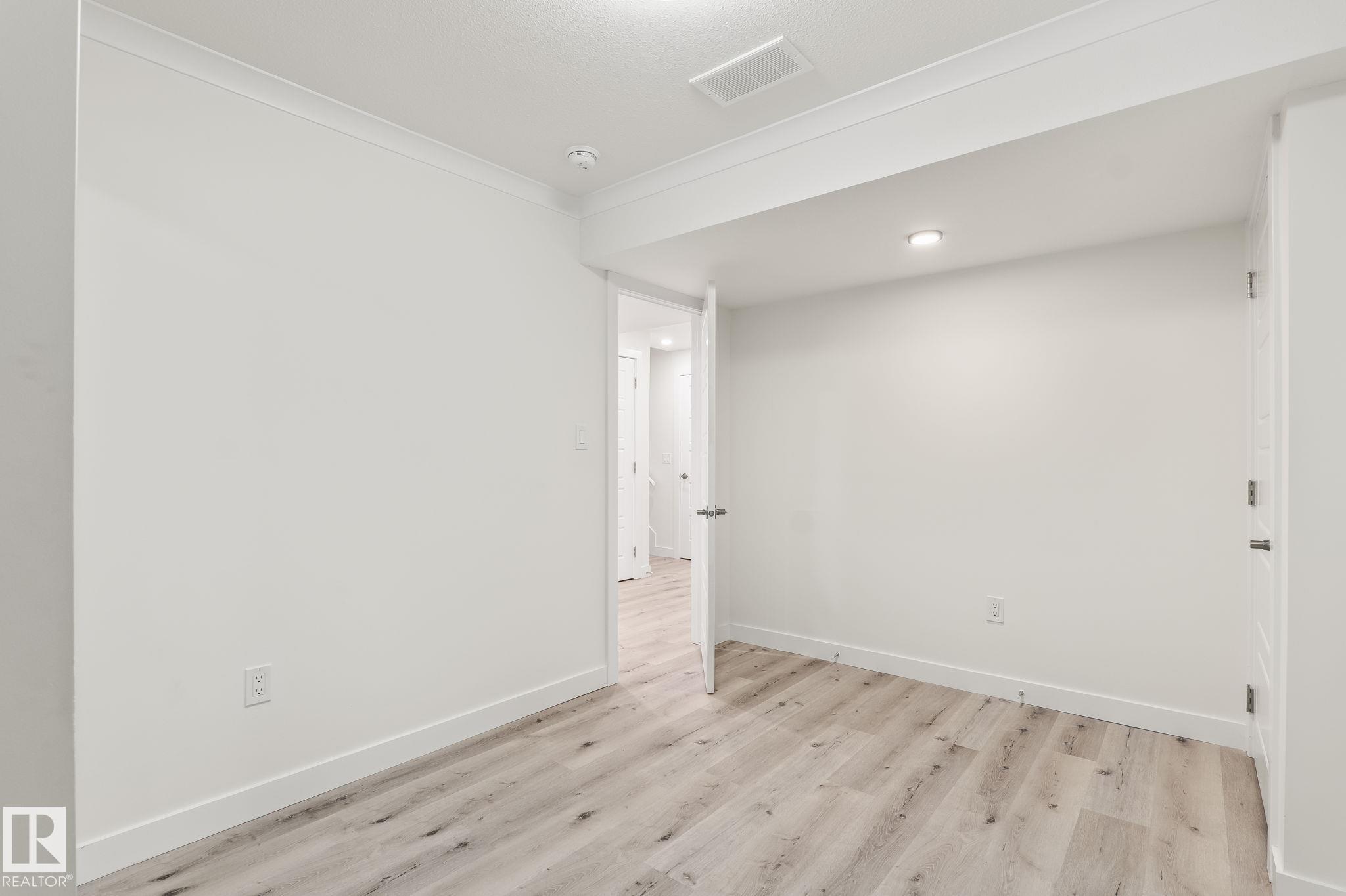 Photo 32 at 8431 216 Street NW, Rosenthal, Edmonton