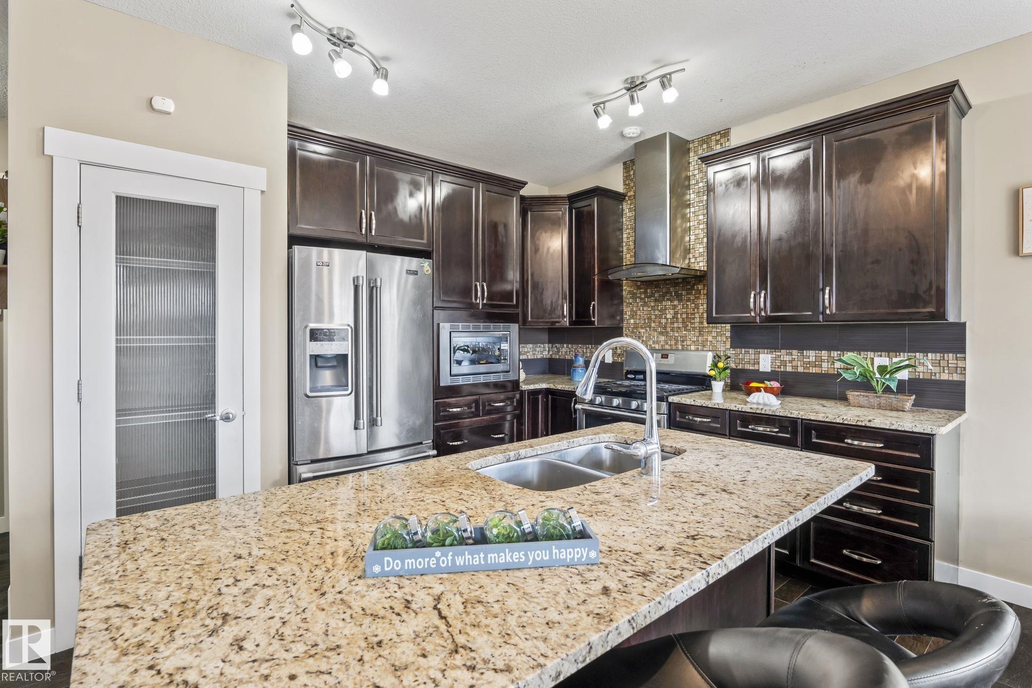 Photo 10 at 8431 216 Street NW, Rosenthal, Edmonton