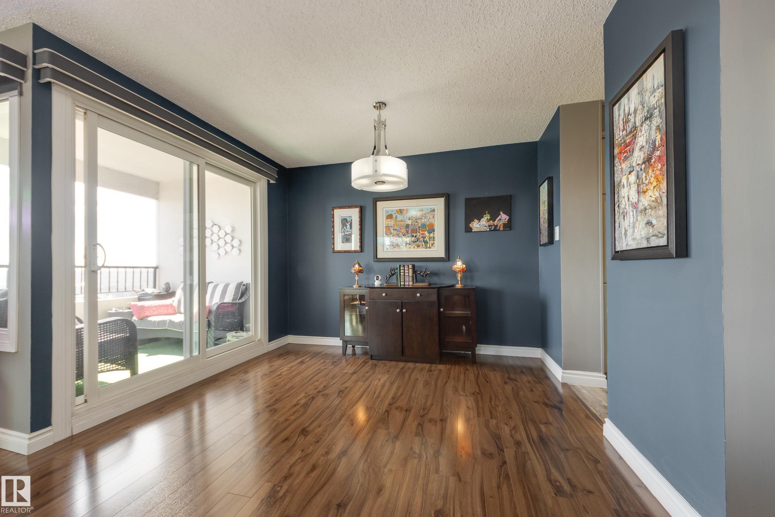 Photo 12 at 1406 - 12303 Jasper Avenue NW, Wîhkwêntôwin, Edmonton