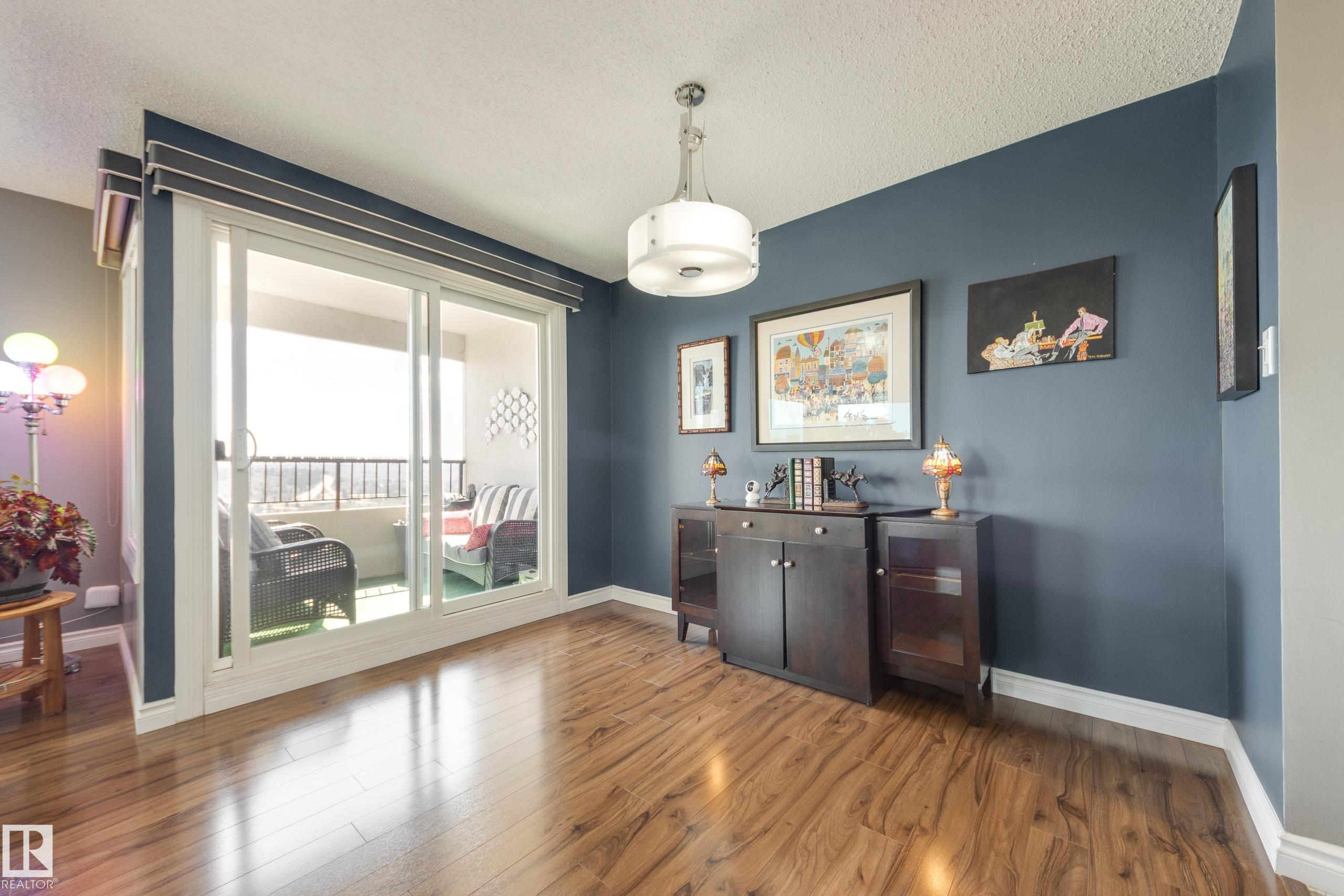 Photo 13 at 1406 - 12303 Jasper Avenue NW, Wîhkwêntôwin, Edmonton