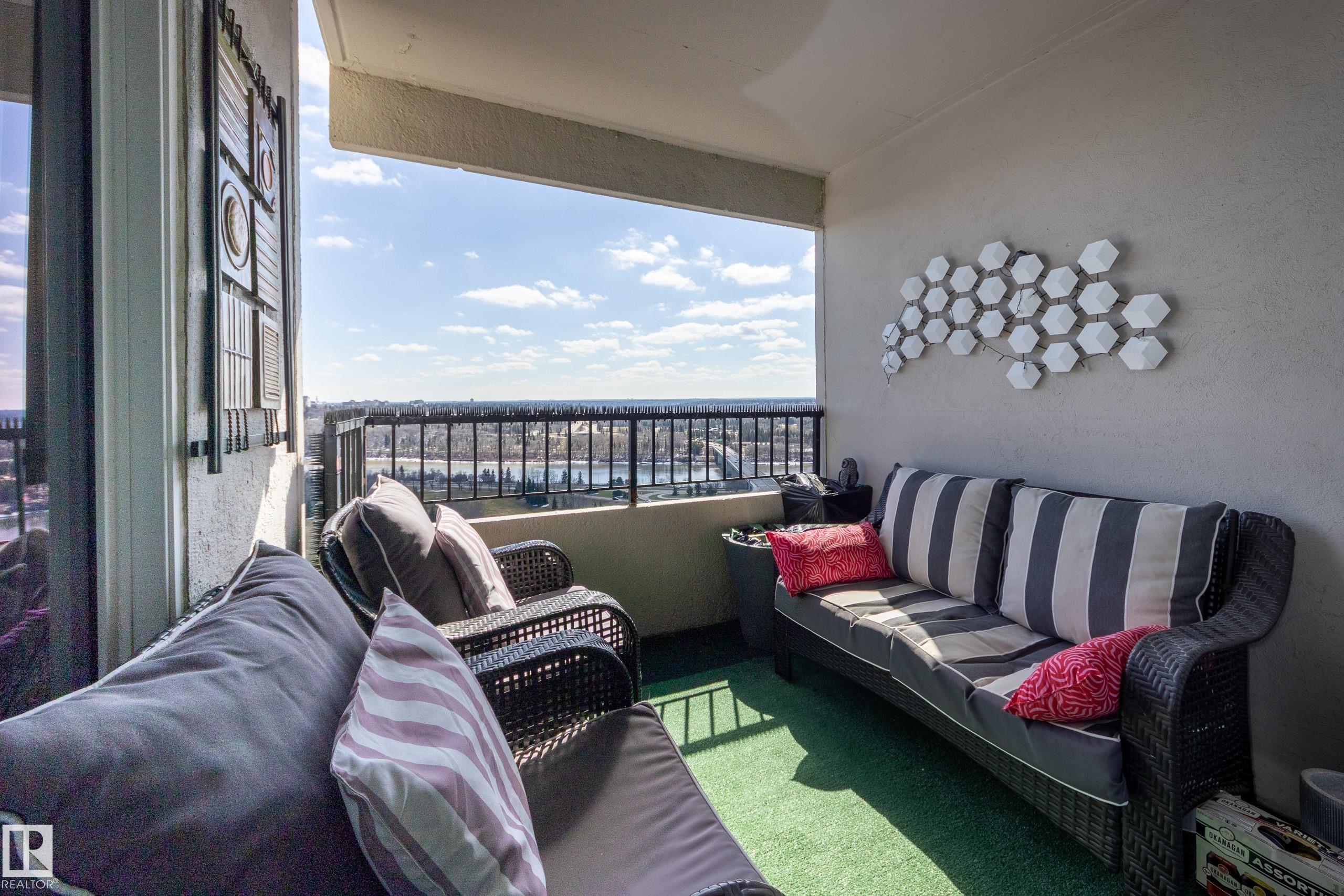 Photo 14 at 1406 - 12303 Jasper Avenue NW, Wîhkwêntôwin, Edmonton