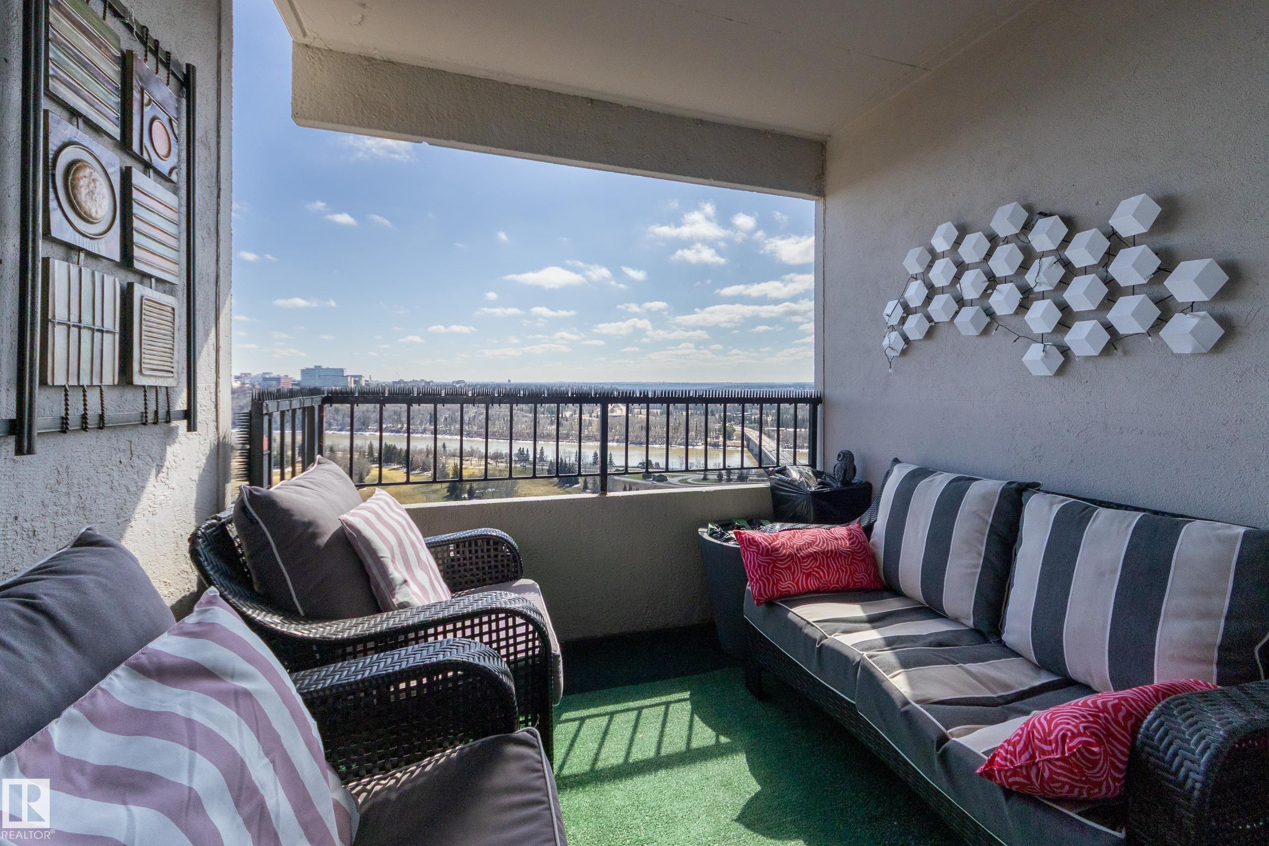 Photo 15 at 1406 - 12303 Jasper Avenue NW, Wîhkwêntôwin, Edmonton