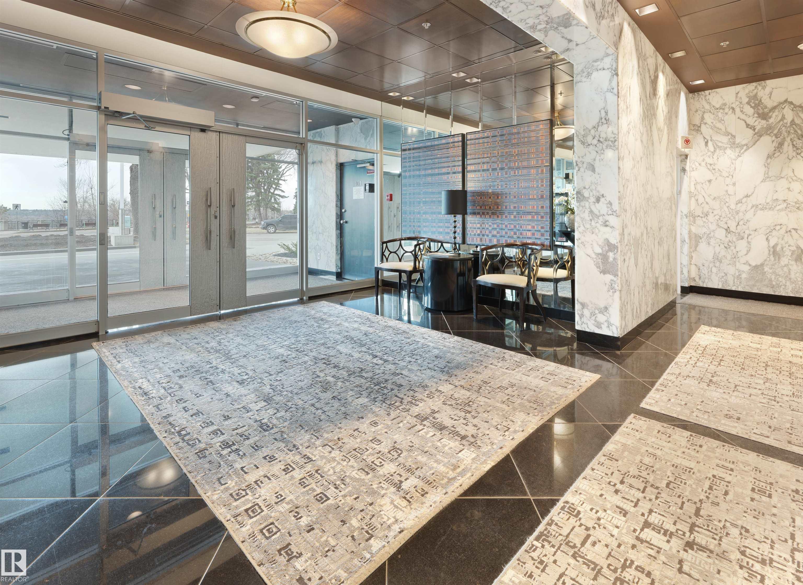 201 - 11826 100 Avenue NW, Wîhkwêntôwin, Edmonton