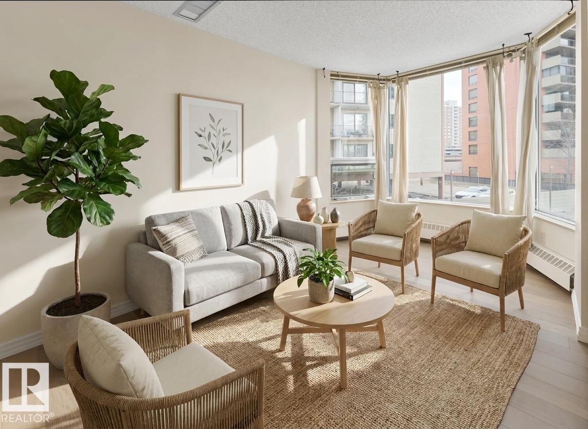 Photo 15 at 201 - 11826 100 Avenue NW, Wîhkwêntôwin, Edmonton