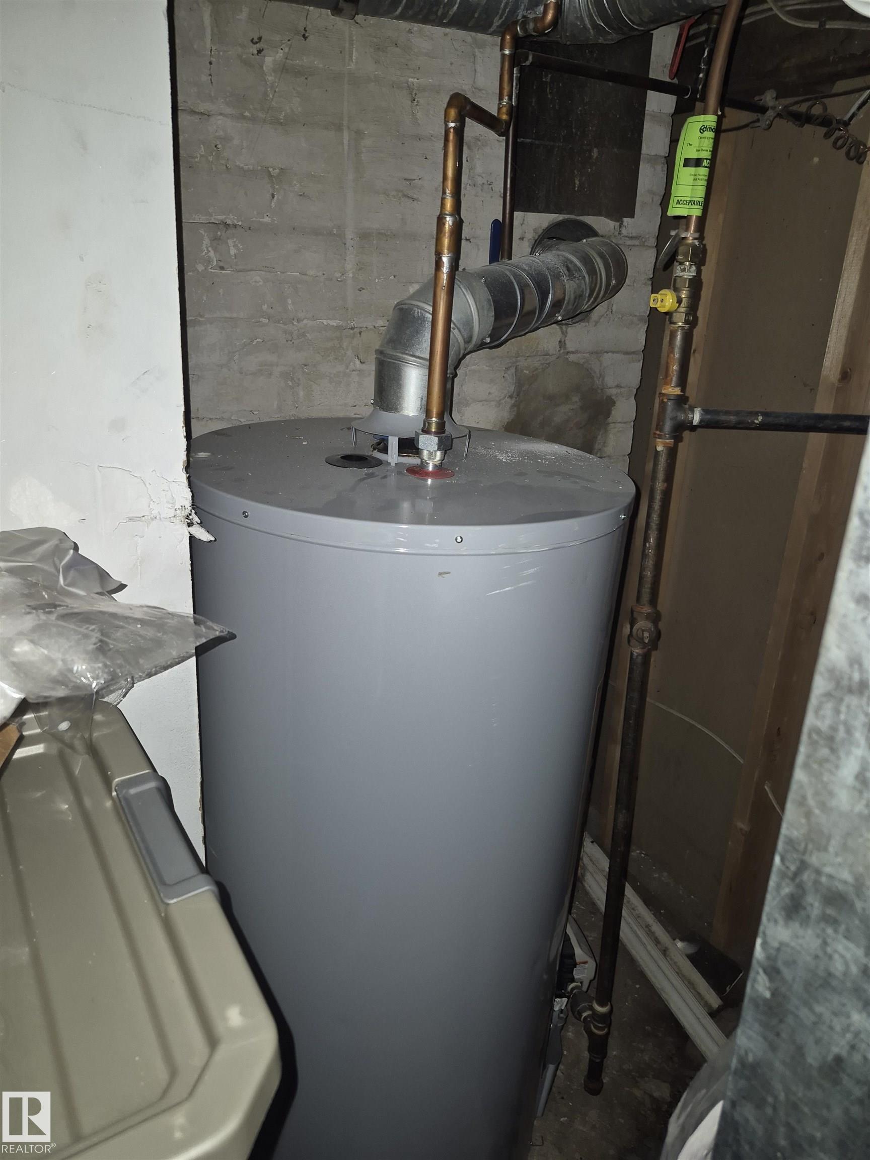 Photo 19 at 11301 87 Street NW, Parkdale, Edmonton