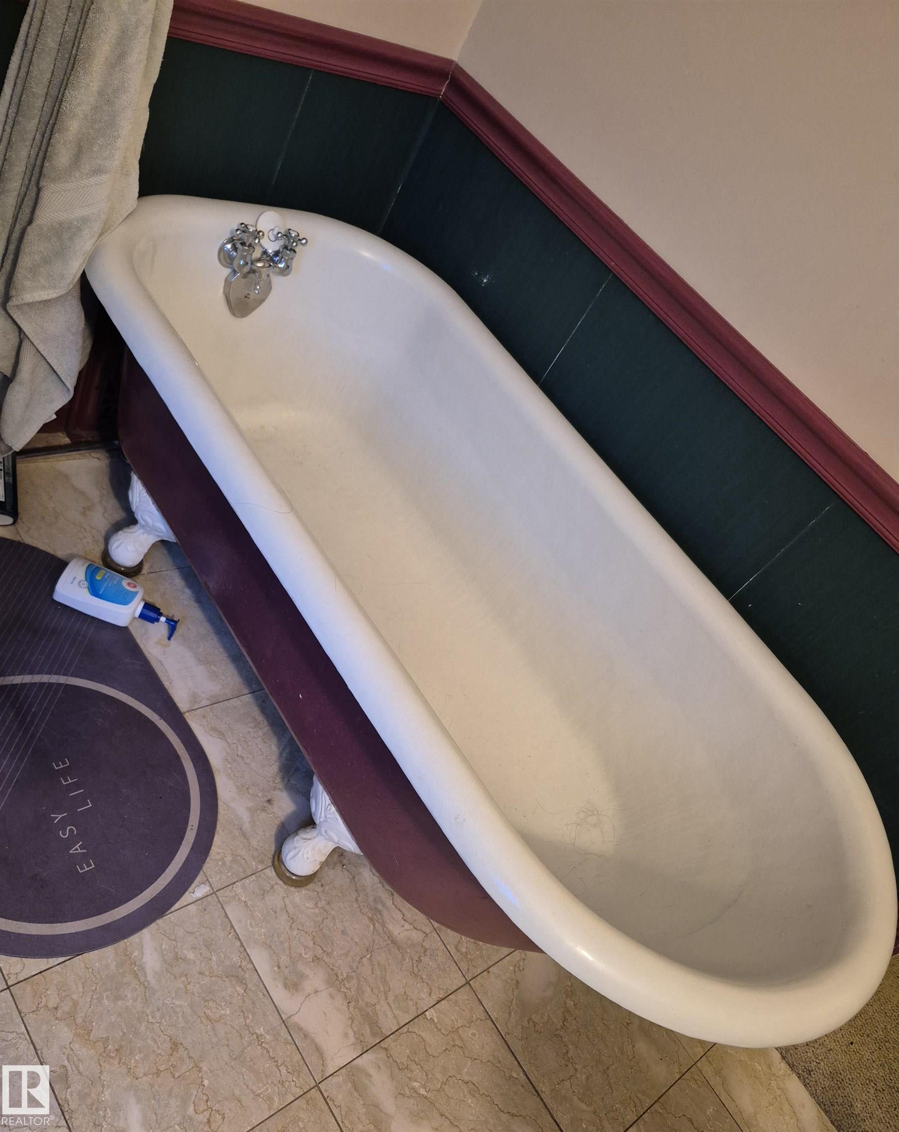 Photo 31 at 11301 87 Street NW, Parkdale, Edmonton