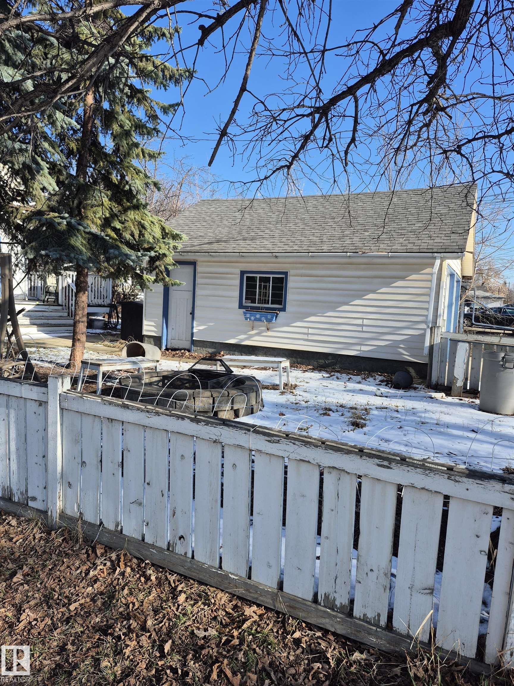 Photo 7 at 11301 87 Street NW, Parkdale, Edmonton