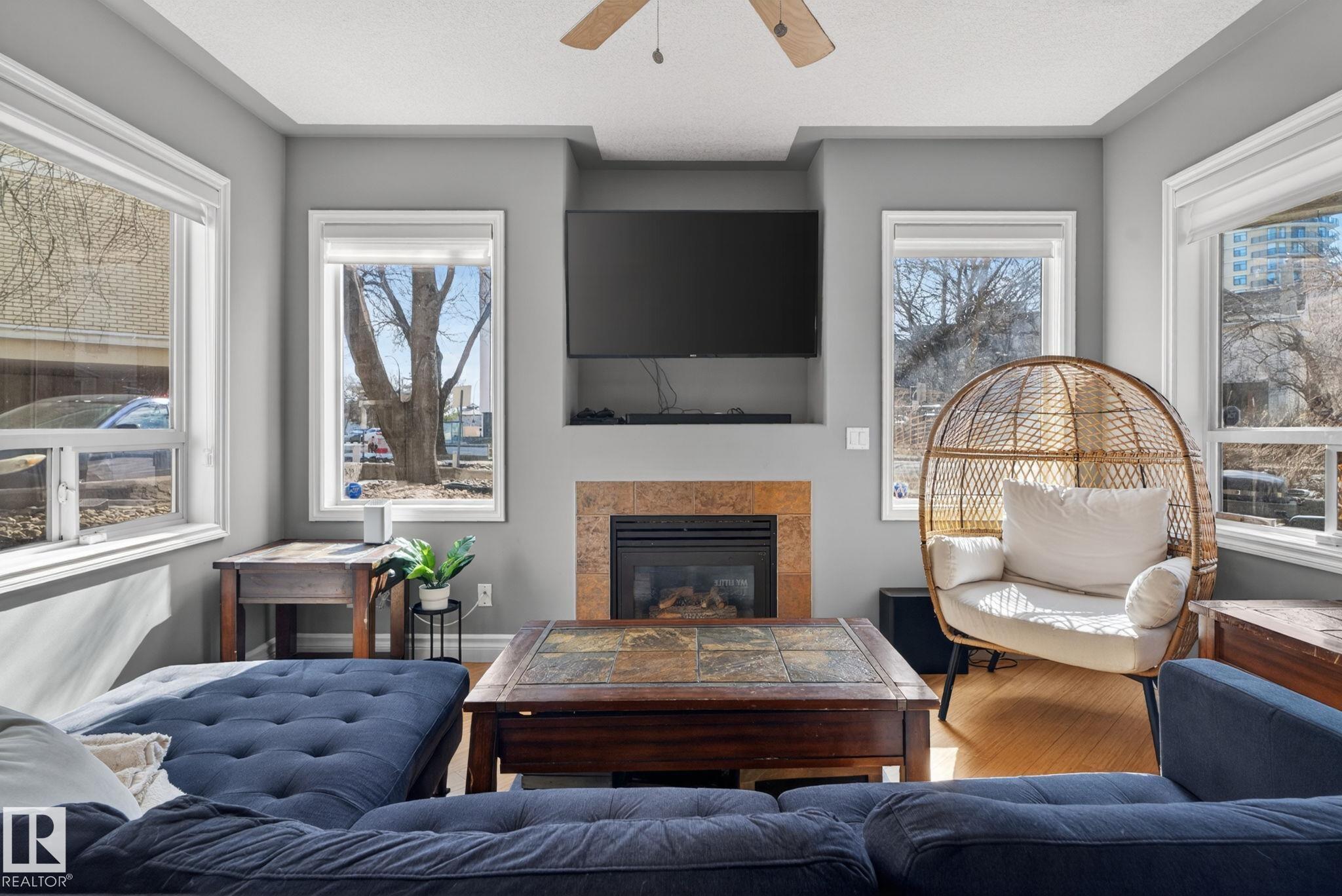 Photo 16 at 105 - 10033 116 Street NW, Wîhkwêntôwin, Edmonton