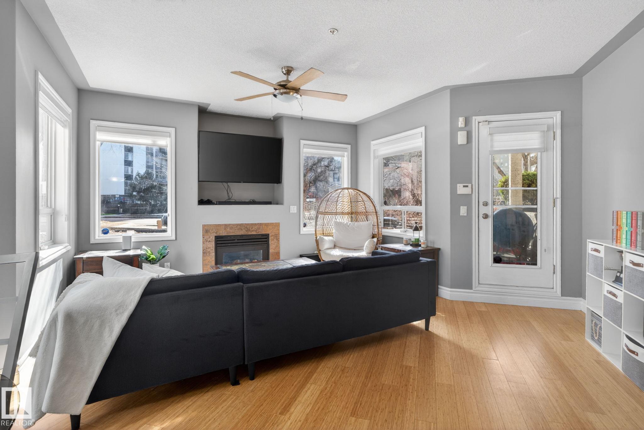 Photo 19 at 105 - 10033 116 Street NW, Wîhkwêntôwin, Edmonton