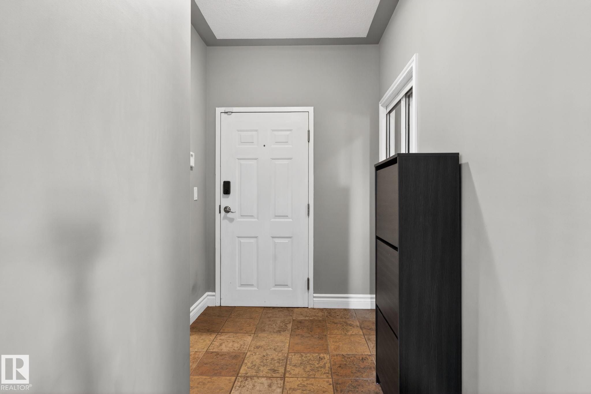 105 - 10033 116 Street NW, Wîhkwêntôwin, Edmonton