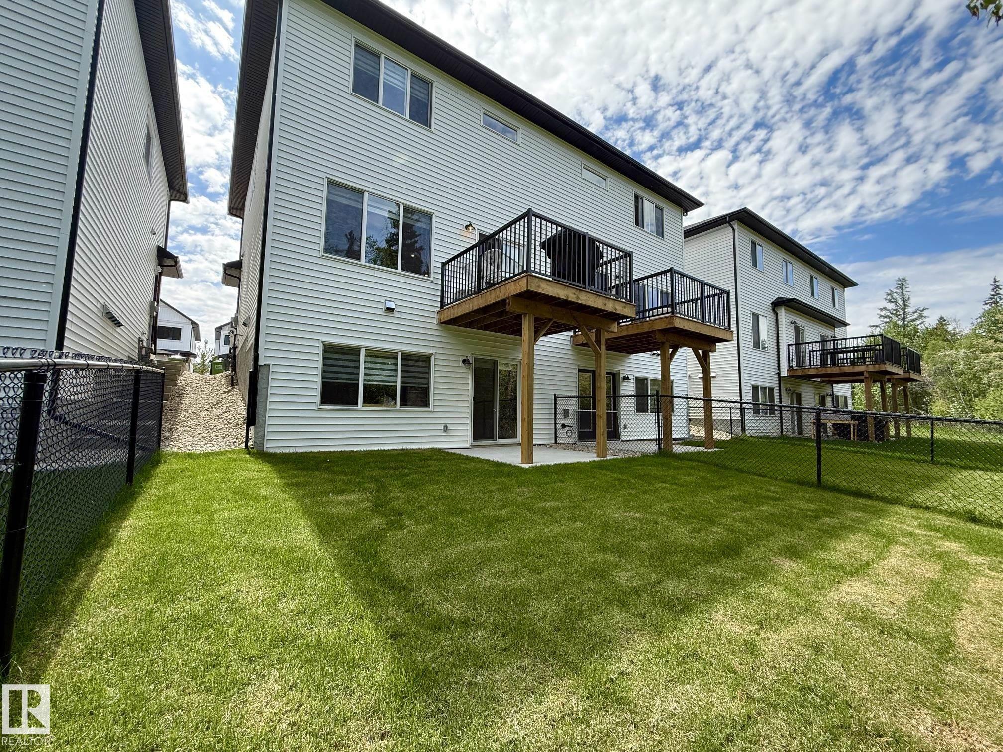 https://zimg.paragon.ice.com/ParagonImages/Property/PM/RAE/225397400/2/0/0/4450cc04f83e7fc955ec65242119babb/1/12a1b21beeb1a10057170926387be0d8/225397400-965e8b17-386f-4ecc-84d6-a001d0b0dec3.JPG