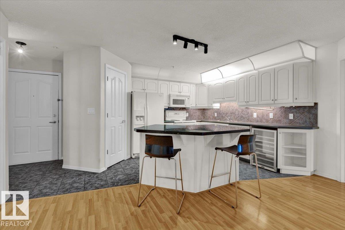 Photo 12 at 103 - 9008 99 Avenue NW, Riverdale, Edmonton