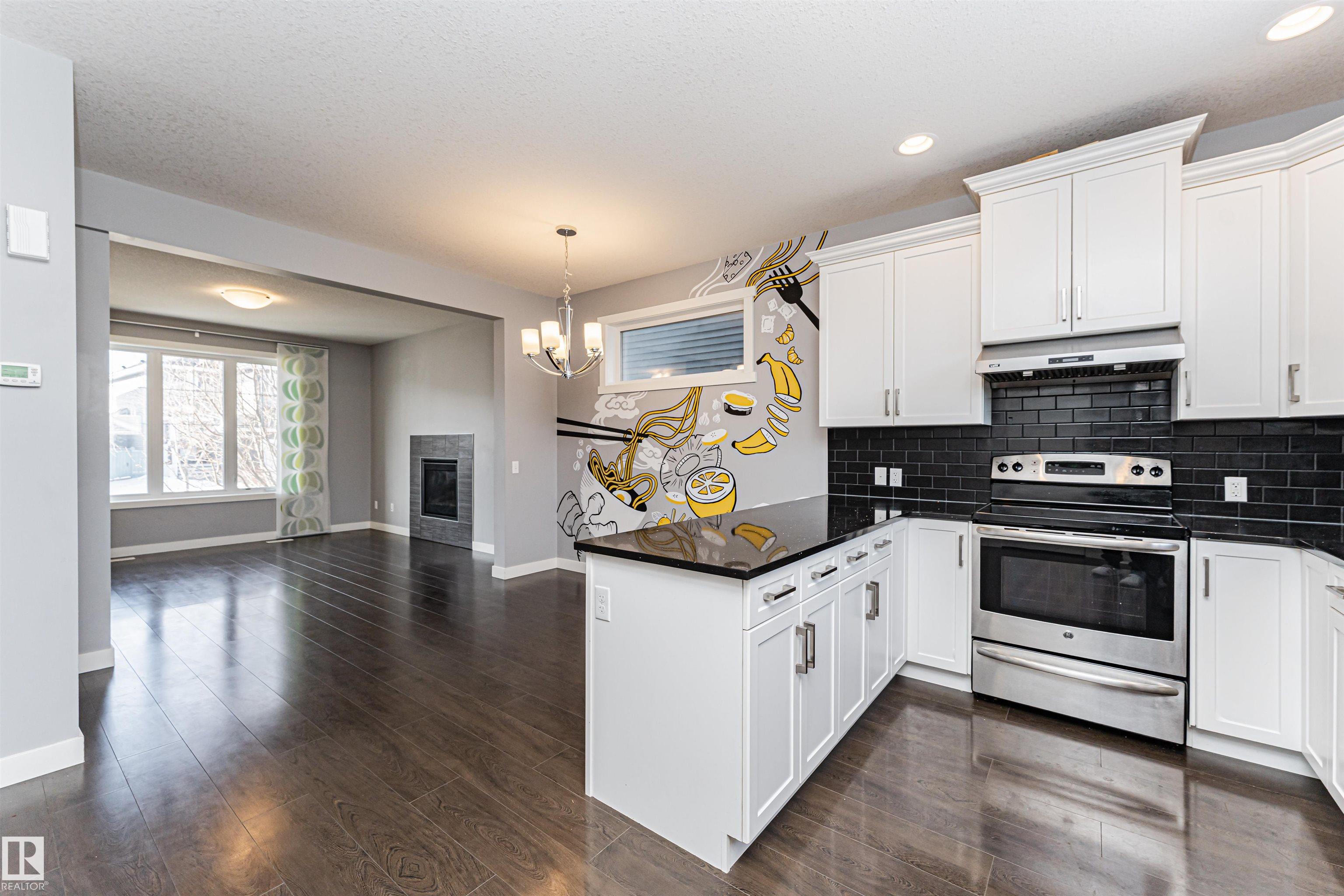 Photo 13 at 16420 15 Avenue SW, Glenridding Heights, Edmonton