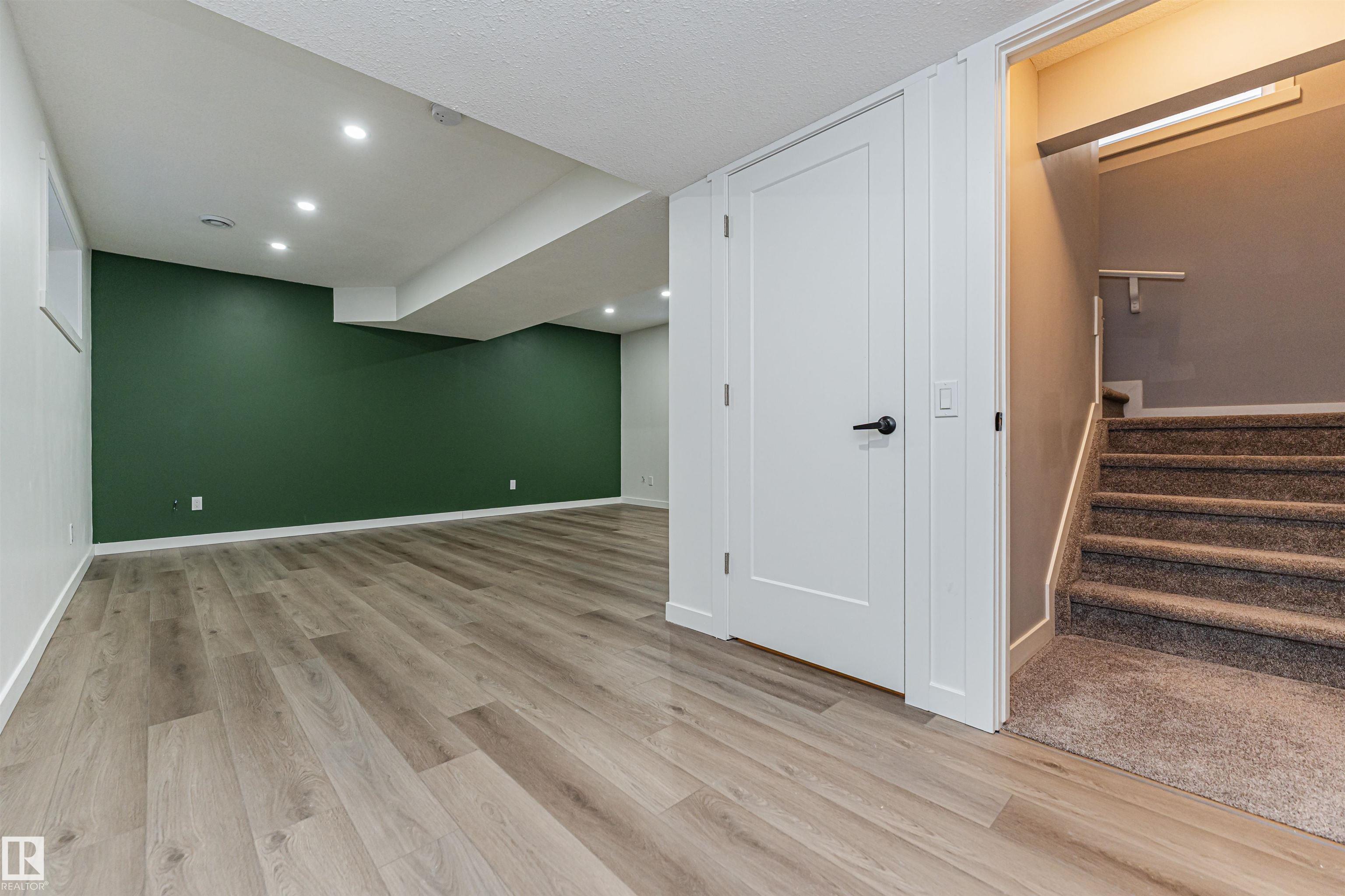 Photo 31 at 16420 15 Avenue SW, Glenridding Heights, Edmonton