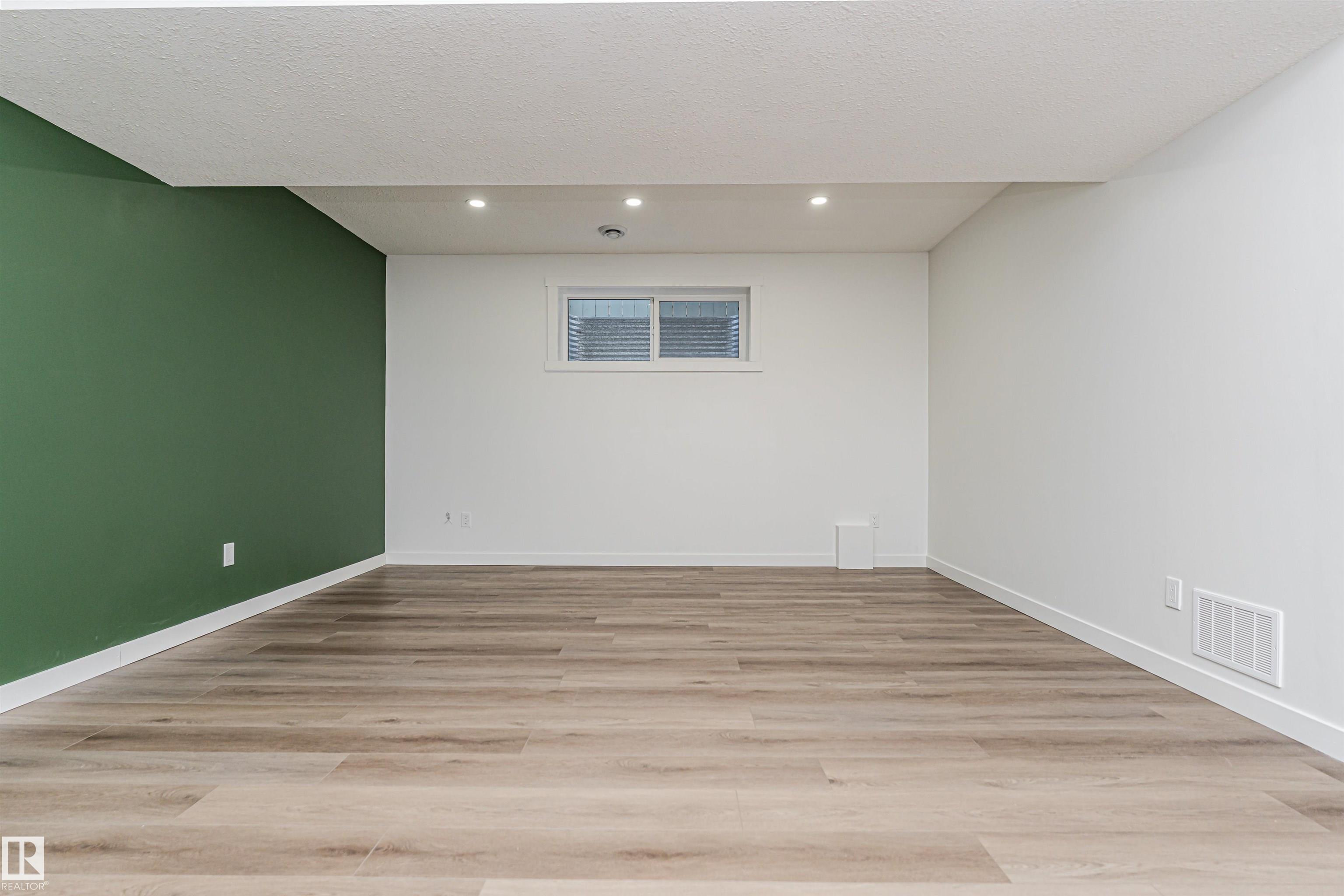 Photo 33 at 16420 15 Avenue SW, Glenridding Heights, Edmonton