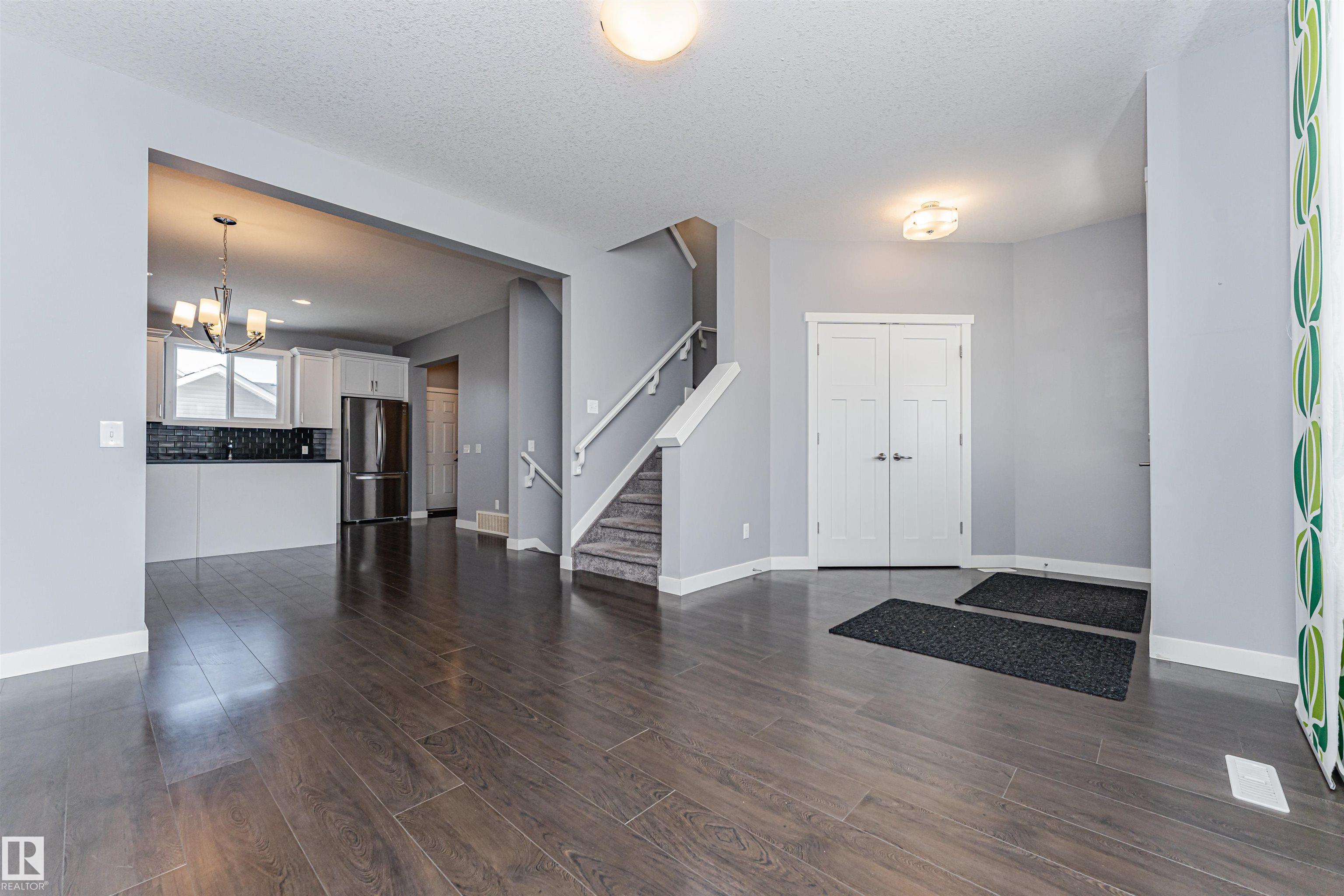 Photo 8 at 16420 15 Avenue SW, Glenridding Heights, Edmonton