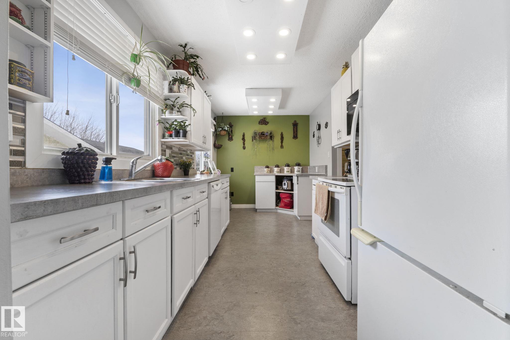 Photo 15 at 9809 97 Street, Morinville