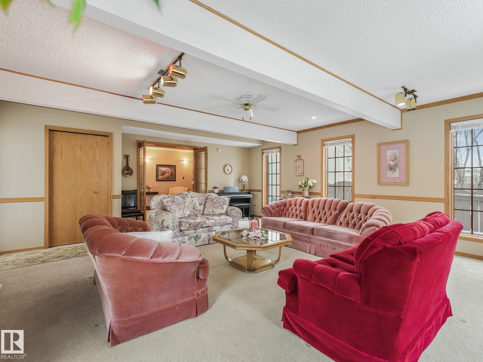 Photo 26 at 6106 37a Avenue NW, Hillview, Edmonton