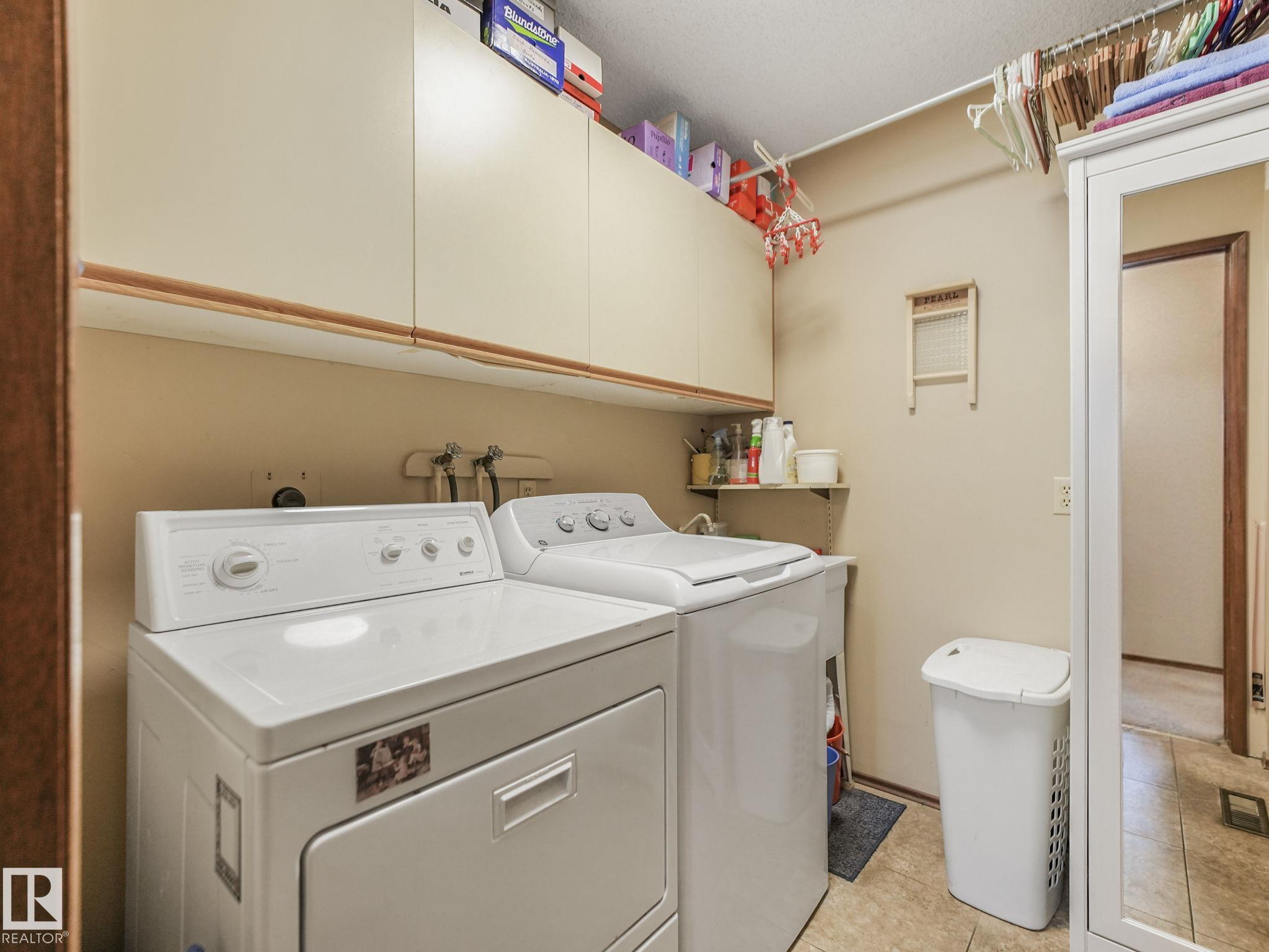 Photo 29 at 6106 37a Avenue NW, Hillview, Edmonton