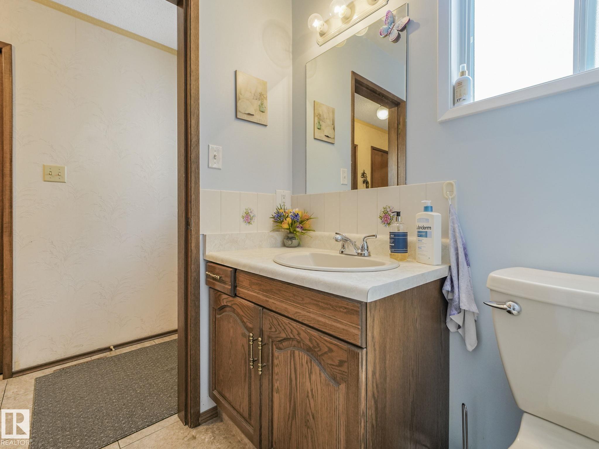 Photo 34 at 6106 37a Avenue NW, Hillview, Edmonton