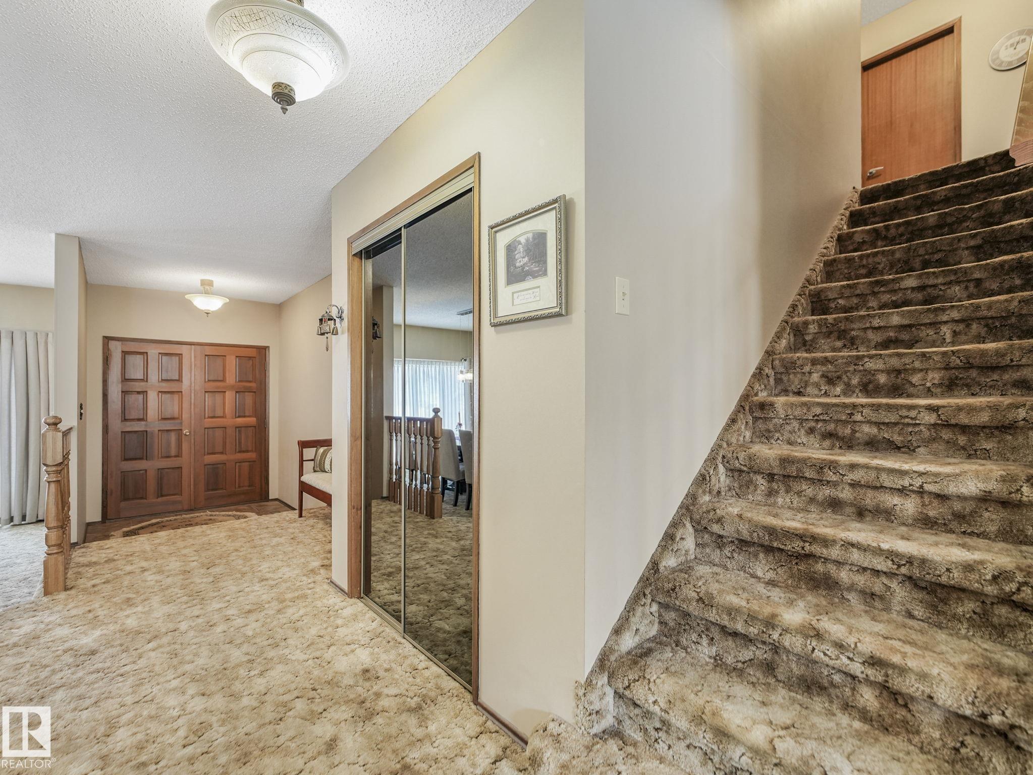 Photo 35 at 6106 37a Avenue NW, Hillview, Edmonton