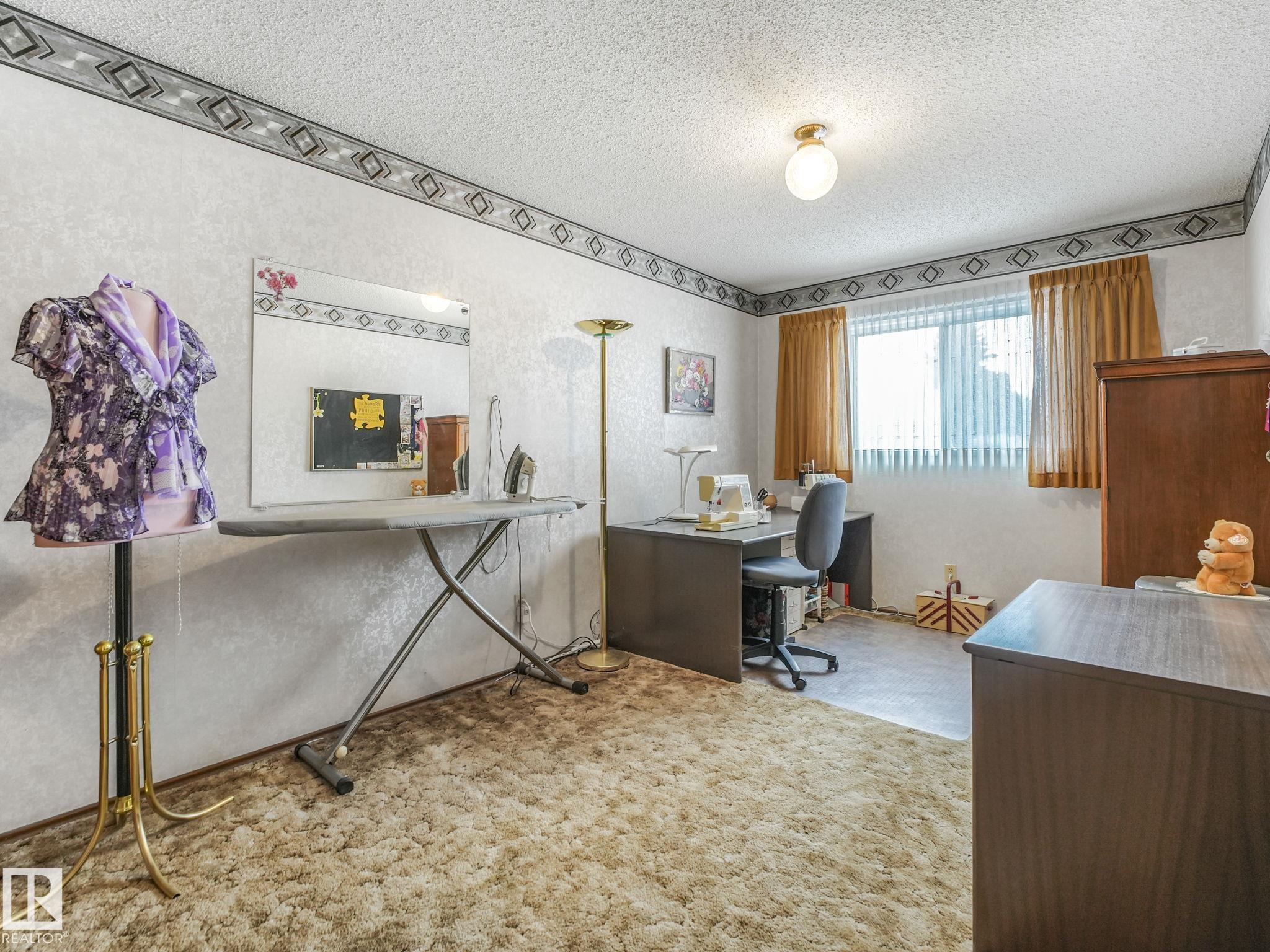 Photo 36 at 6106 37a Avenue NW, Hillview, Edmonton