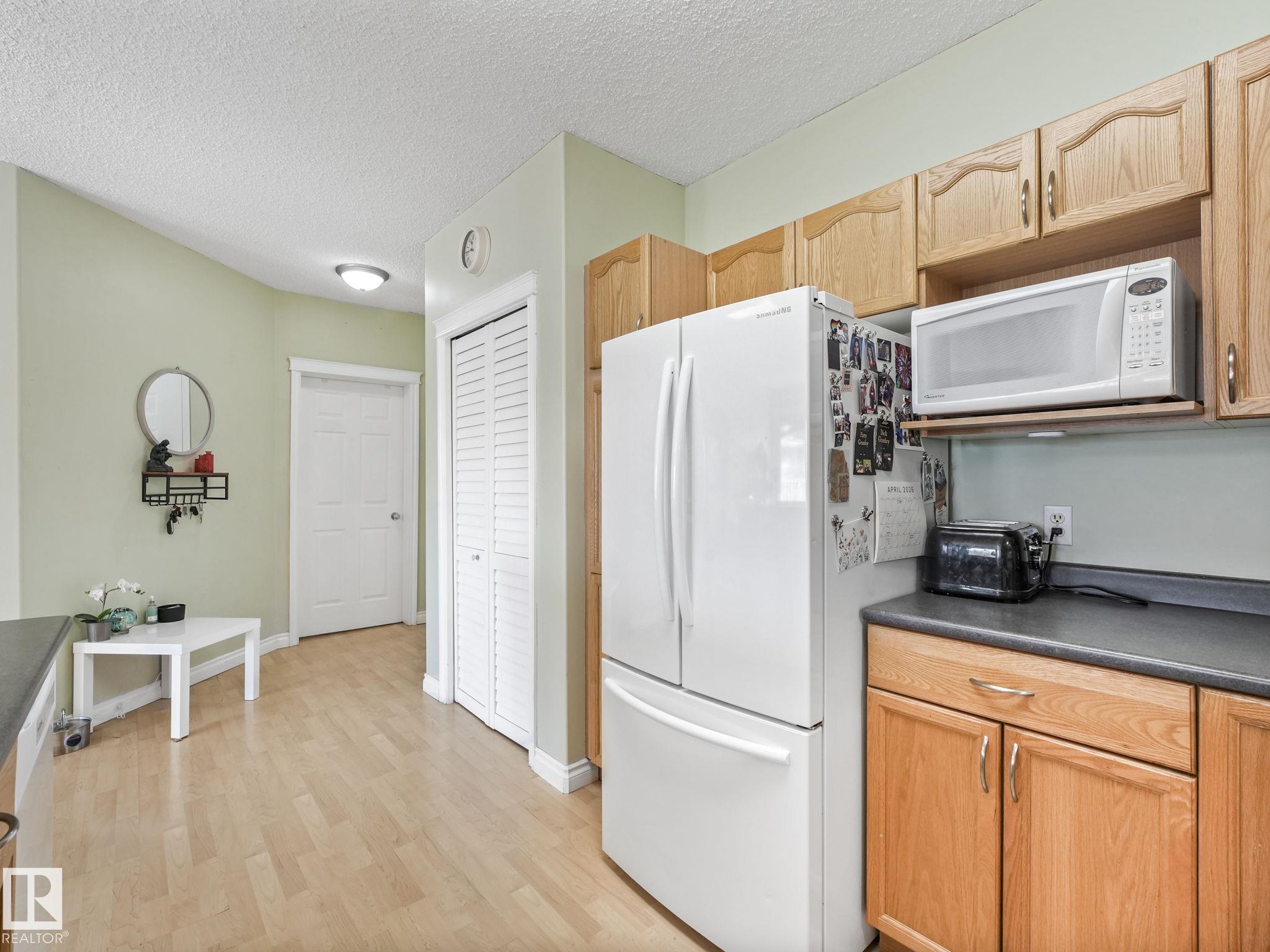 https://zimg.paragon.ice.com/ParagonImages/Property/PM/RAE/225397451/12/0/0/003b607779f9e2f8ed61201a1a732636/1/21da7ae8e36caa78631d58f3ec1999ec/225397451-8ff2ee00-b13e-4566-9522-1f287150cd35.JPG