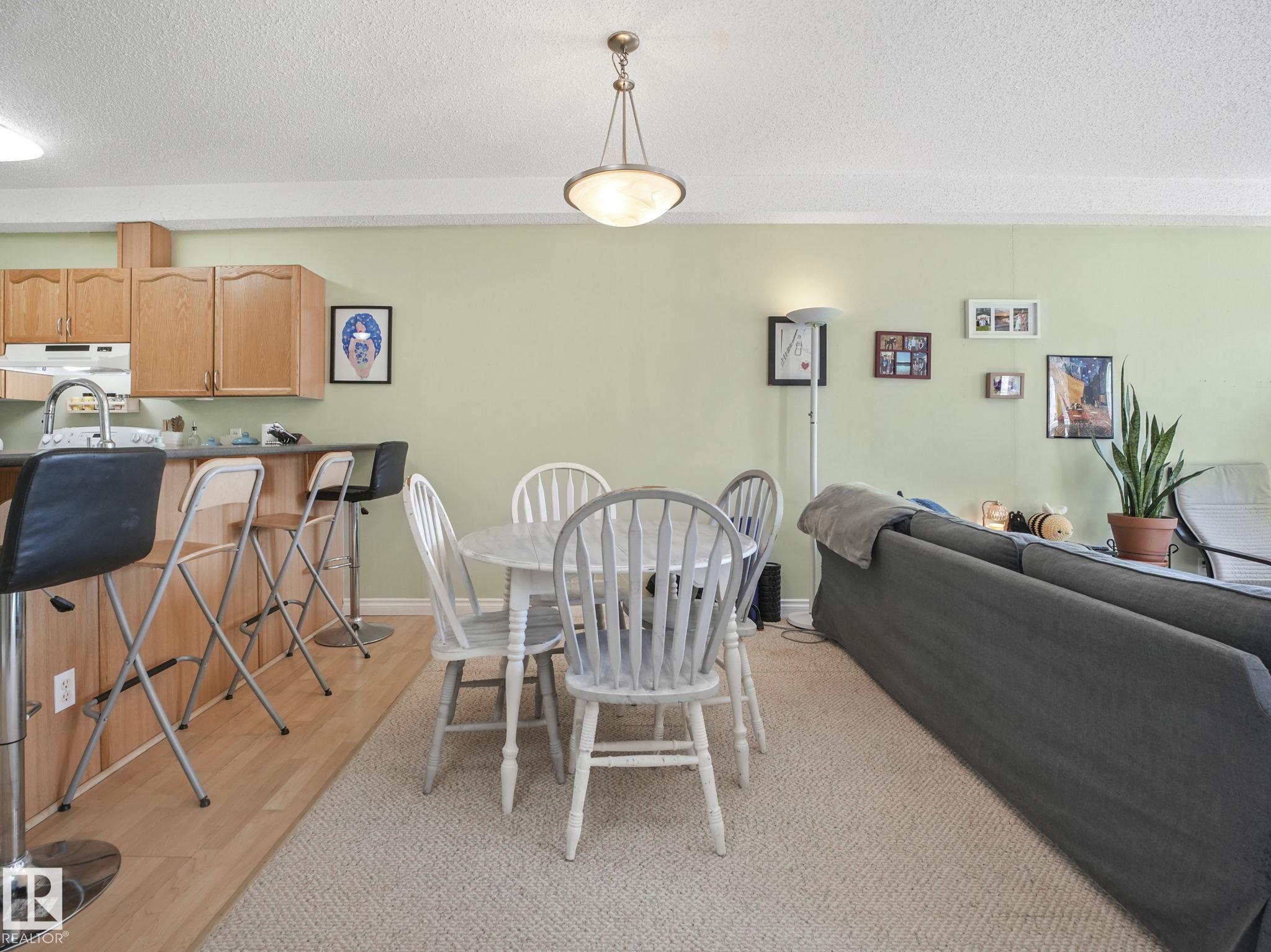 https://zimg.paragon.ice.com/ParagonImages/Property/PM/RAE/225397451/15/0/0/108785016f27f24a0ee405fcd662850a/1/21da7ae8e36caa78631d58f3ec1999ec/225397451-81a62797-7939-4ff4-b8ee-e6eca2876102.JPG