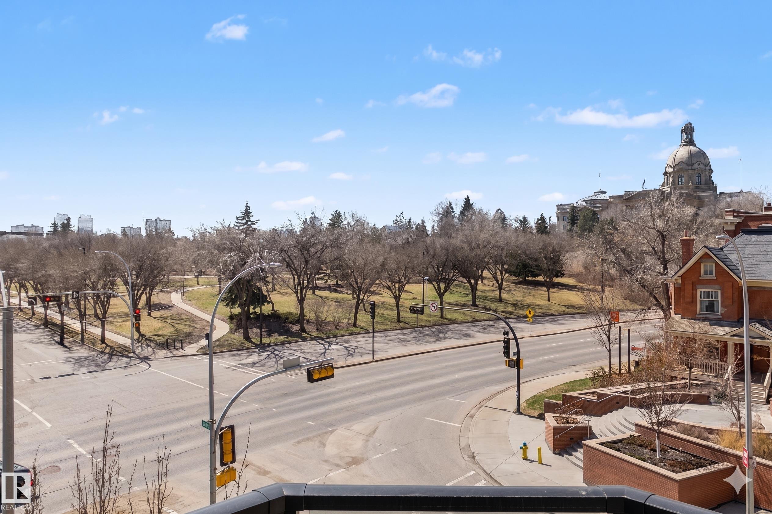https://zimg.paragon.ice.com/ParagonImages/Property/PM/RAE/225397464/16/0/0/24ee092cc0d73a4ca35436c819ee87ea/1/21f932f898e738fad328d897244632a7/225397464-aa04f511-710b-4649-a5b1-c0fdbf94bed7.JPG