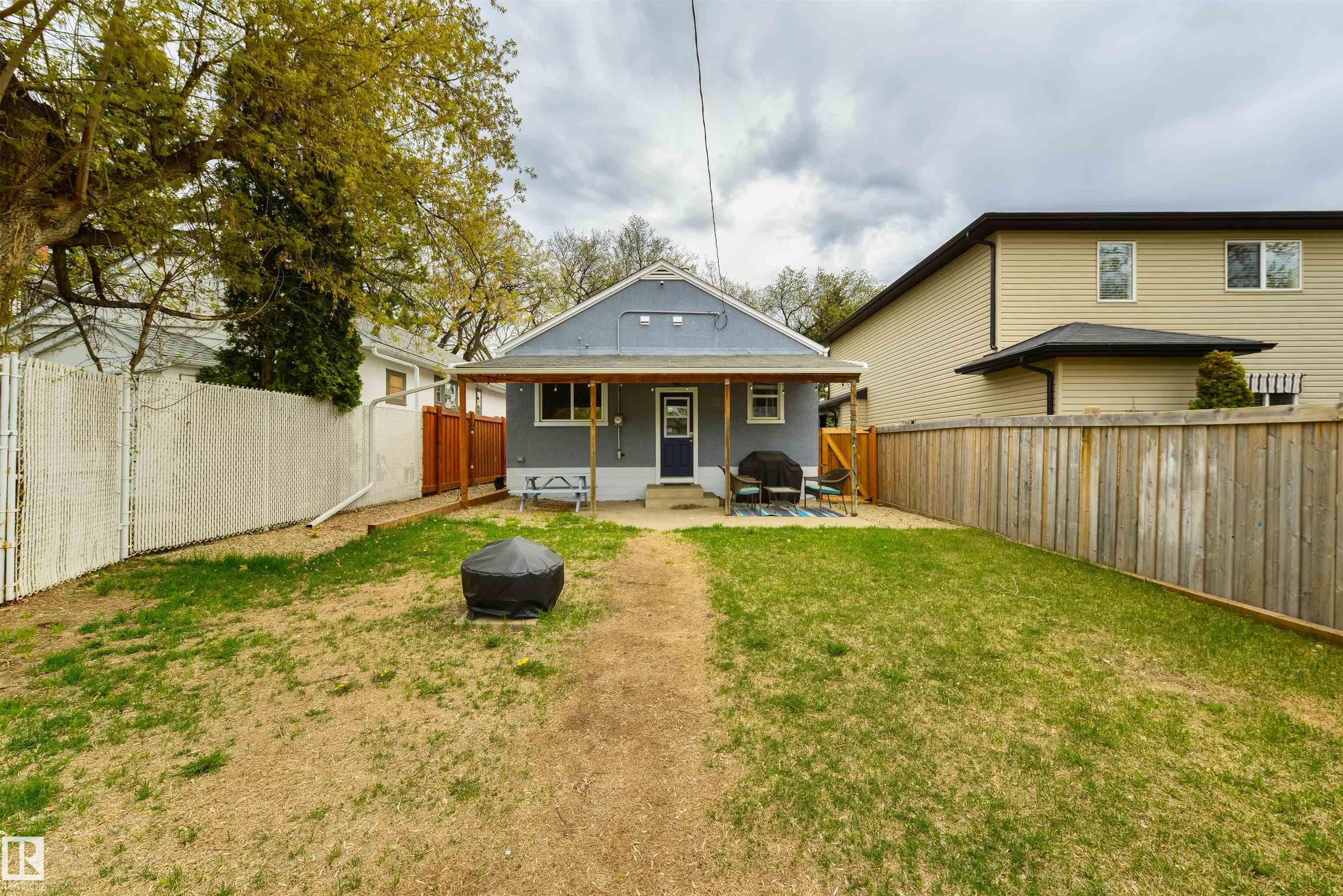 https://zimg.paragon.ice.com/ParagonImages/Property/PM/RAE/225397475/31/0/0/3f3a55556086e9c3160c1003894ccd96/1/7b28b12077b34731396a62292e51eaba/225397475-134d8966-43ef-406f-9850-df5119fb4eb3.JPG