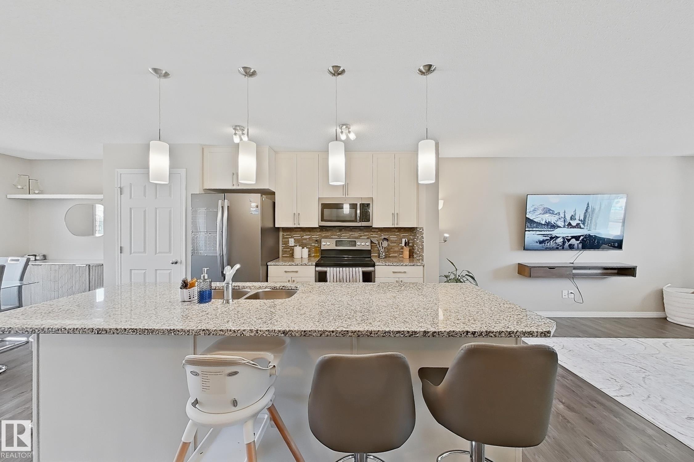 Photo 11 at 1328 Chappelle Boulevard SW, Chappelle Area, Edmonton