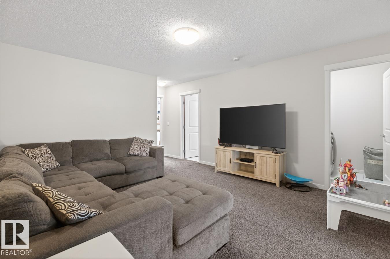 https://zimg.paragon.ice.com/ParagonImages/Property/PM/RAE/225397484/21/0/0/b216193342b9ad32cce3a6d328e47e24/1/faf4d9ceb4996410e54e86143660a75e/225397484-bcec2c1f-ee34-4c1e-b7b9-eb6ce72a320f.JPG