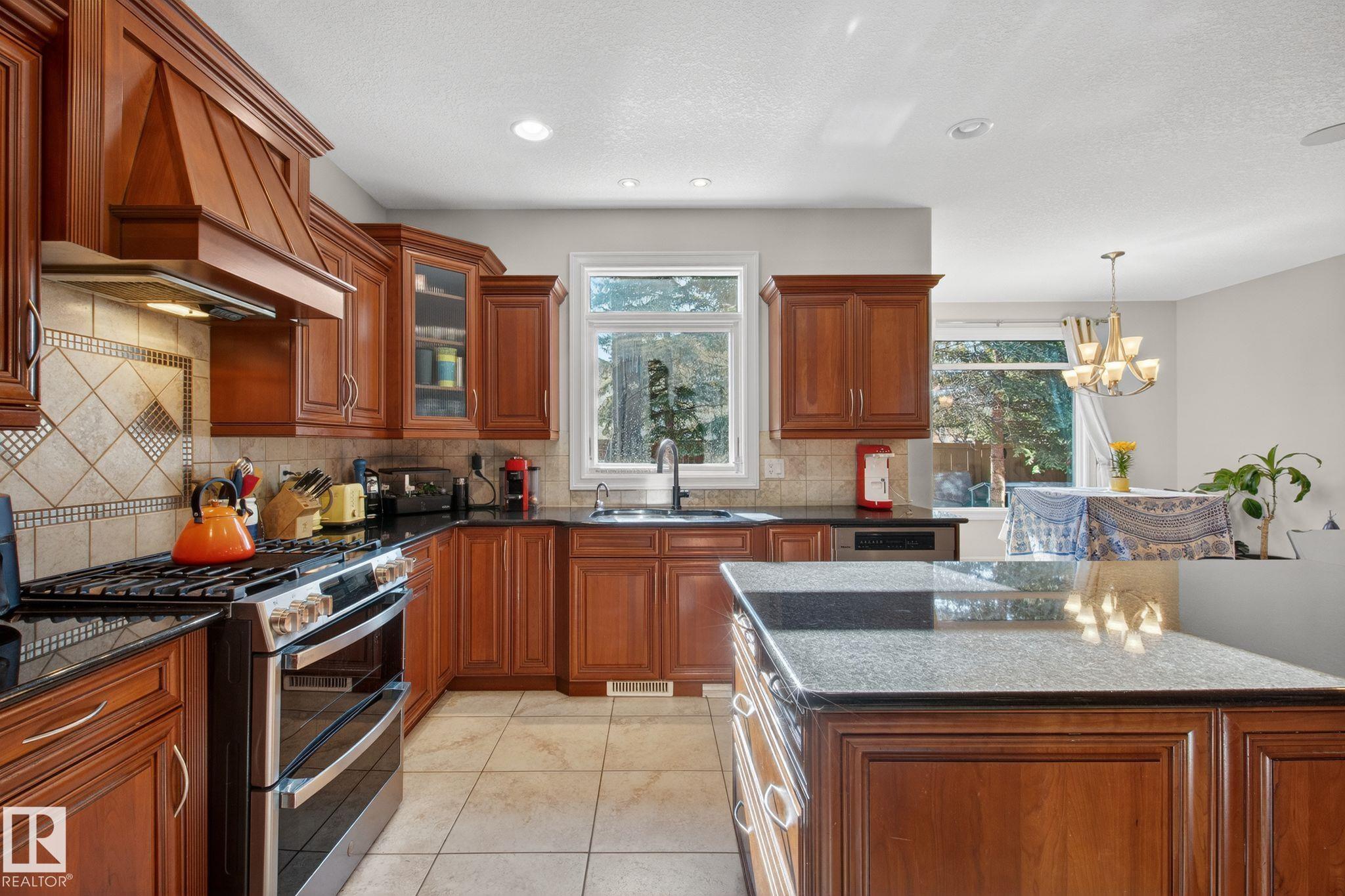 Photo 20 at 918 Hollingsworth Bend NW, Hodgson, Edmonton
