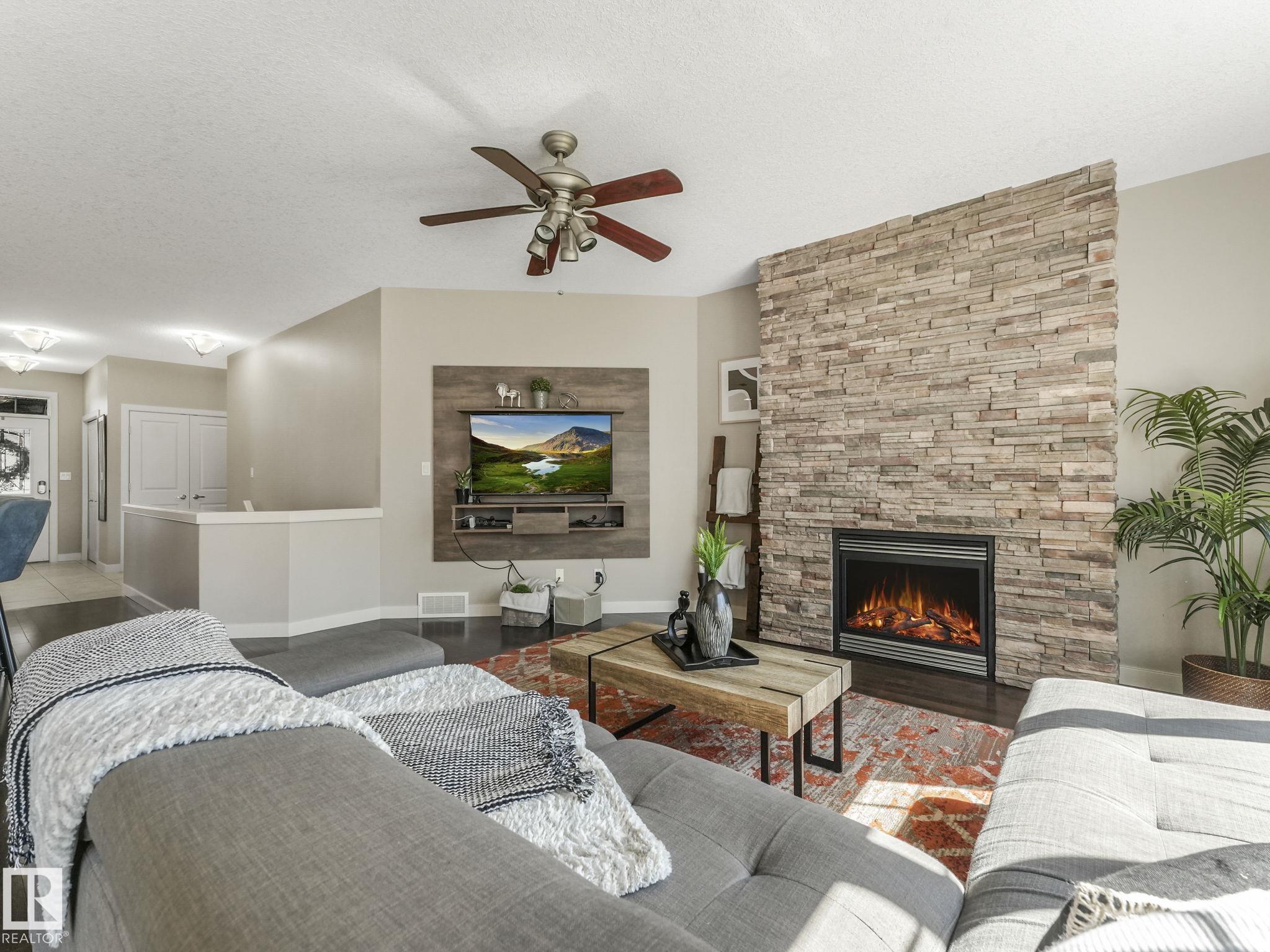 Photo 11 at 10 Brassard Court, Coloniale Estates, Beaumont
