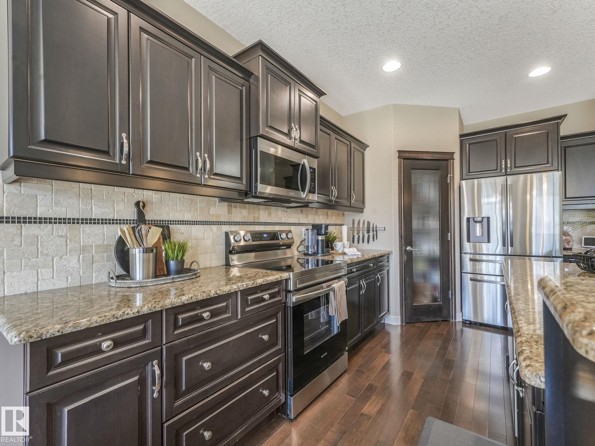 Photo 9 at 10 Brassard Court, Coloniale Estates, Beaumont