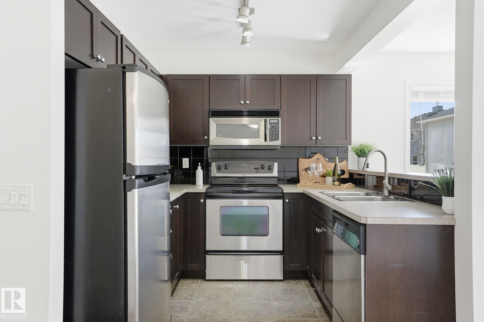 Photo 5 at 41 - 230 Edwards Drive SW, Ellerslie, Edmonton